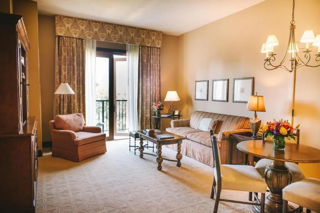 Living room in Hotel Granduca Houston