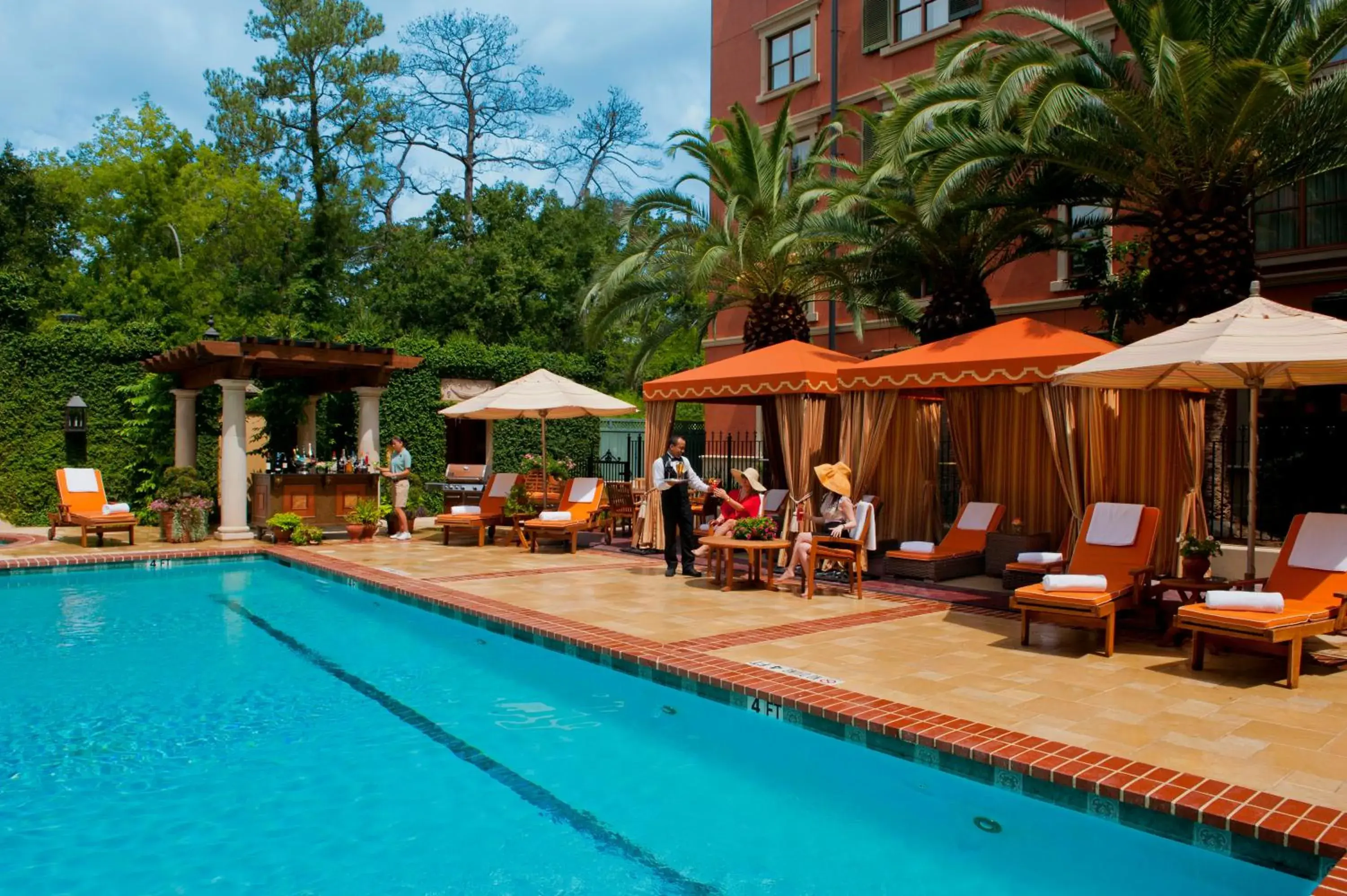 Swimming pool in Hotel Granduca Houston Swimming pool in Hotel Granduca Houston