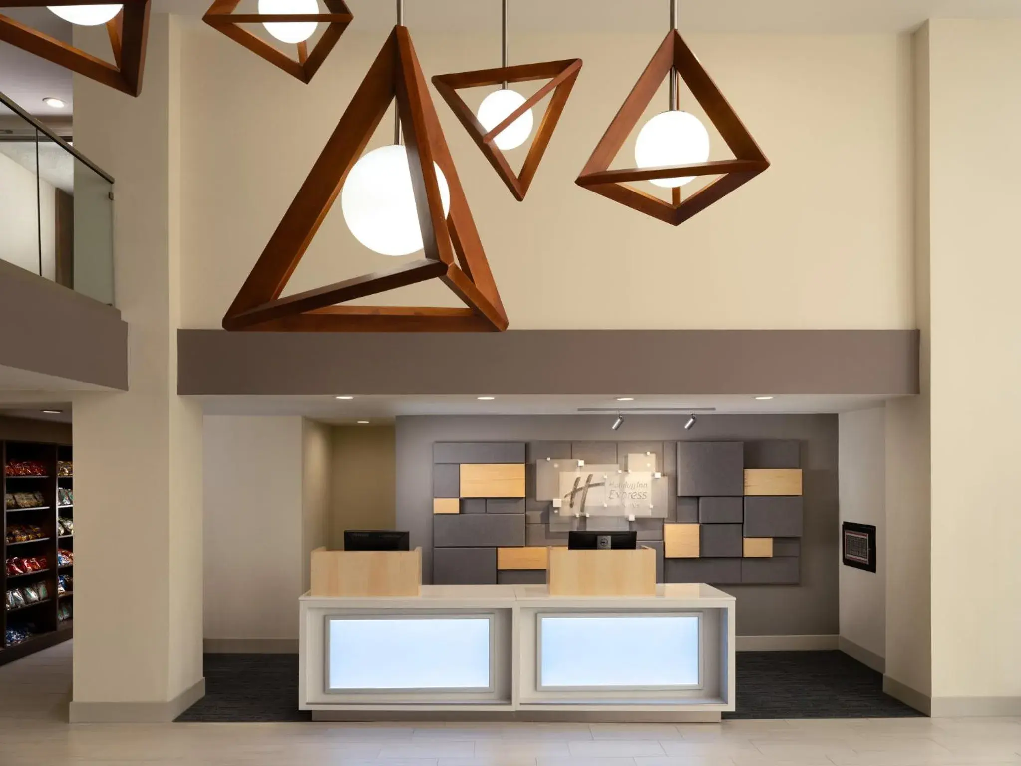 Property building in Holiday Inn Express Hotel & Suites Irving DFW Airport North by IHG Property building in Holiday Inn Express Hotel & Suites Irving DFW Airport North by IHG