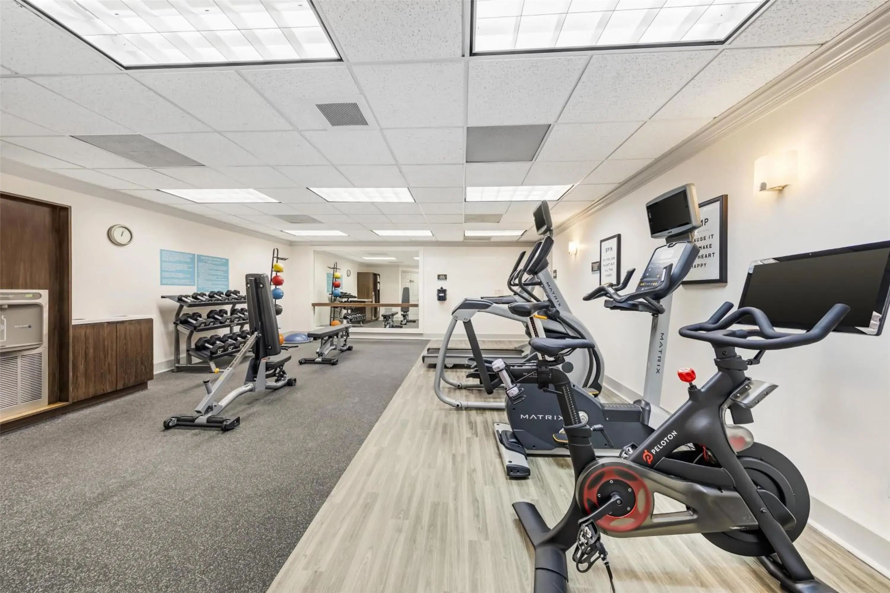 Fitness centre/facilities in Sonesta ES Suites Chatsworth Fitness centre/facilities in Sonesta ES Suites Chatsworth