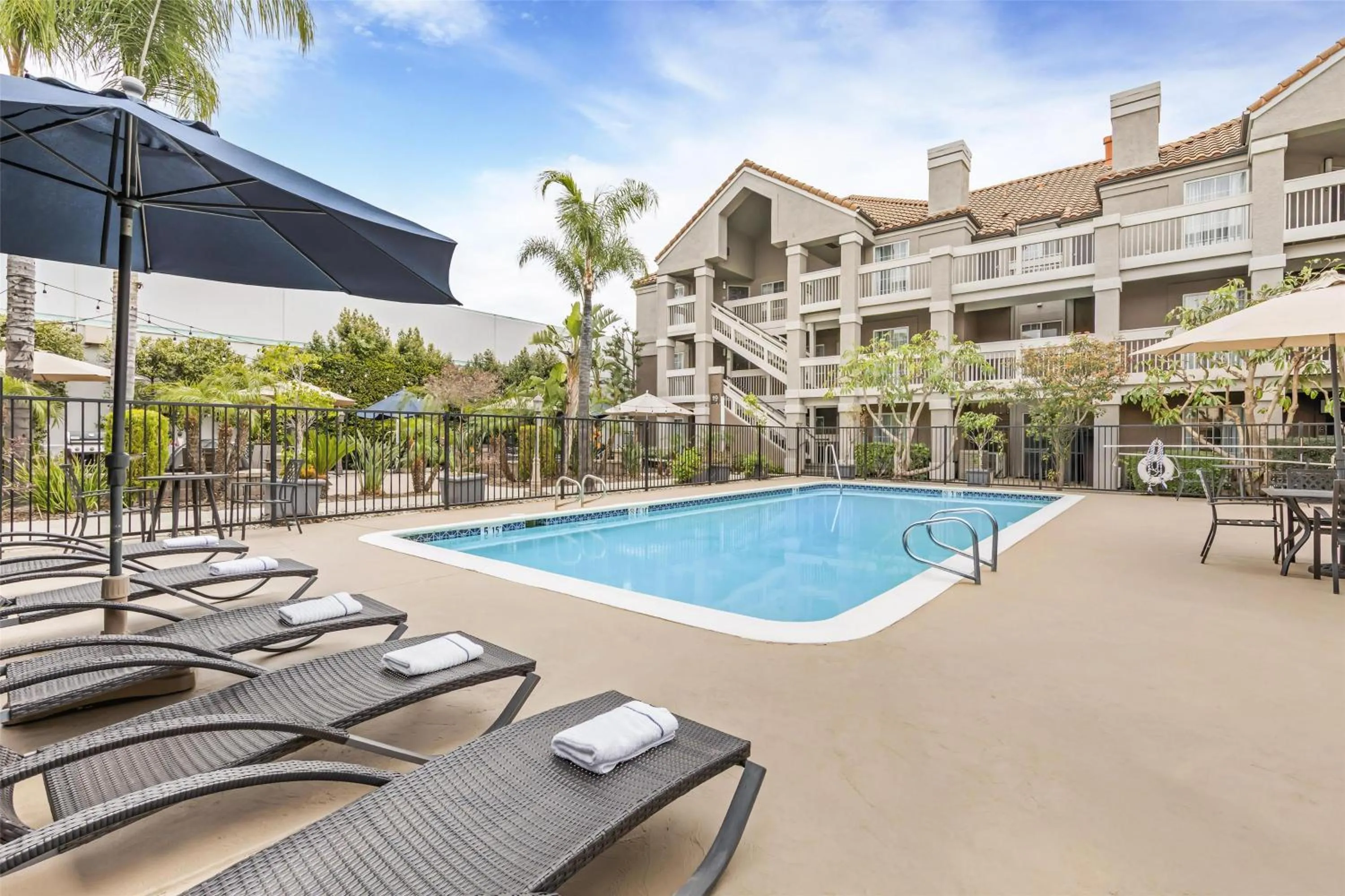 Pool view in Sonesta ES Suites Chatsworth