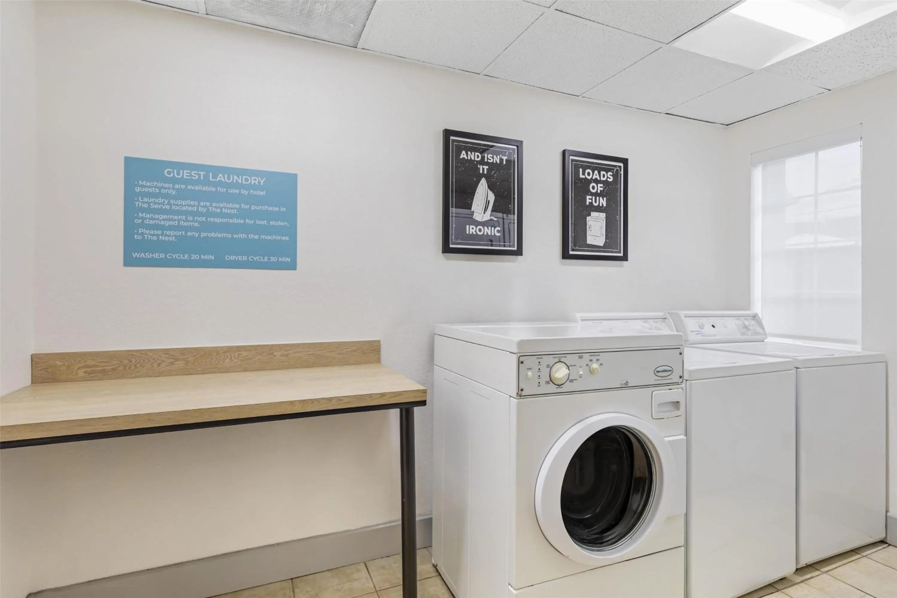 Property building in Sonesta ES Suites Chatsworth