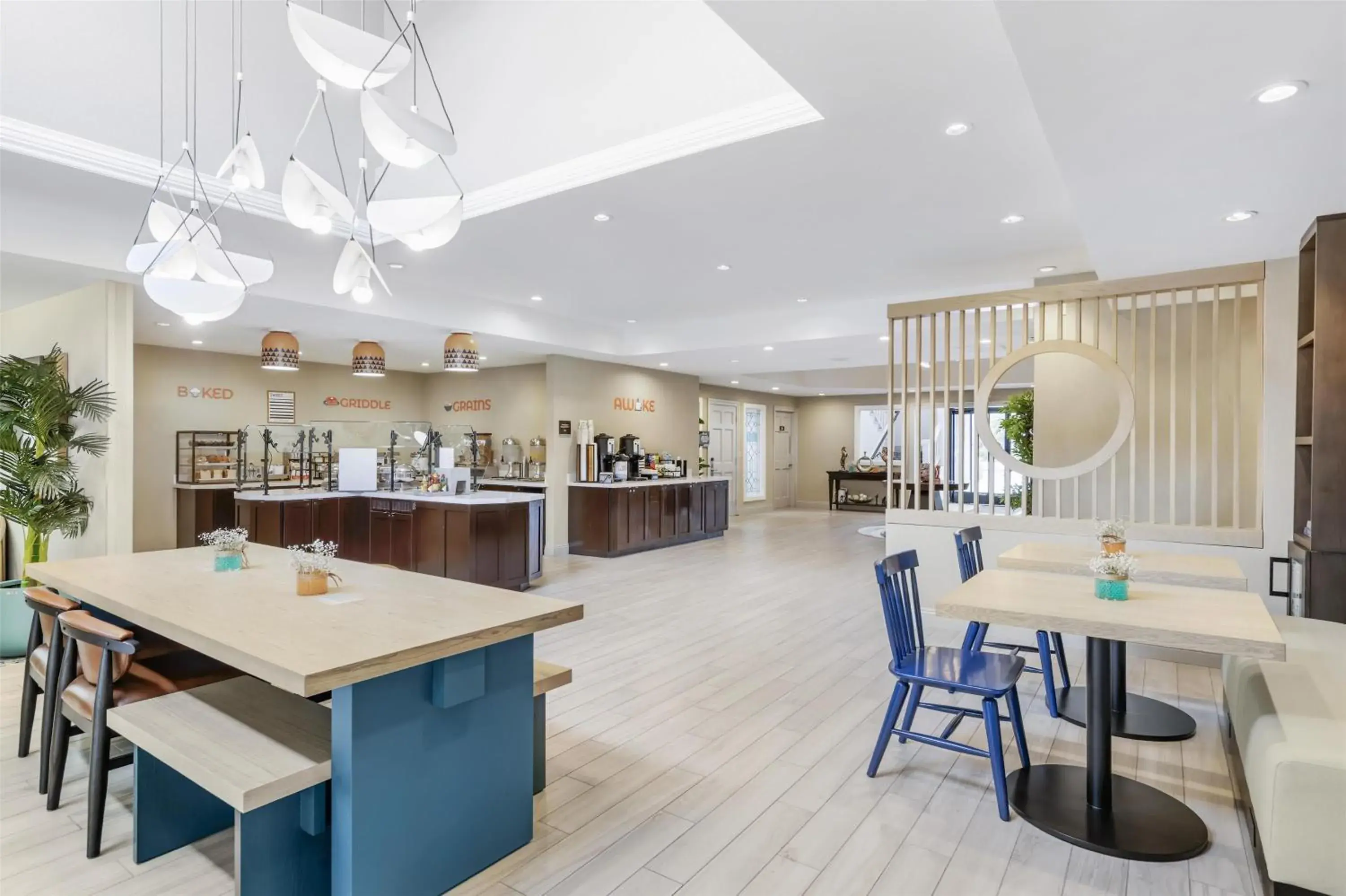 Lobby or reception in Sonesta ES Suites Chatsworth Lobby or reception in Sonesta ES Suites Chatsworth