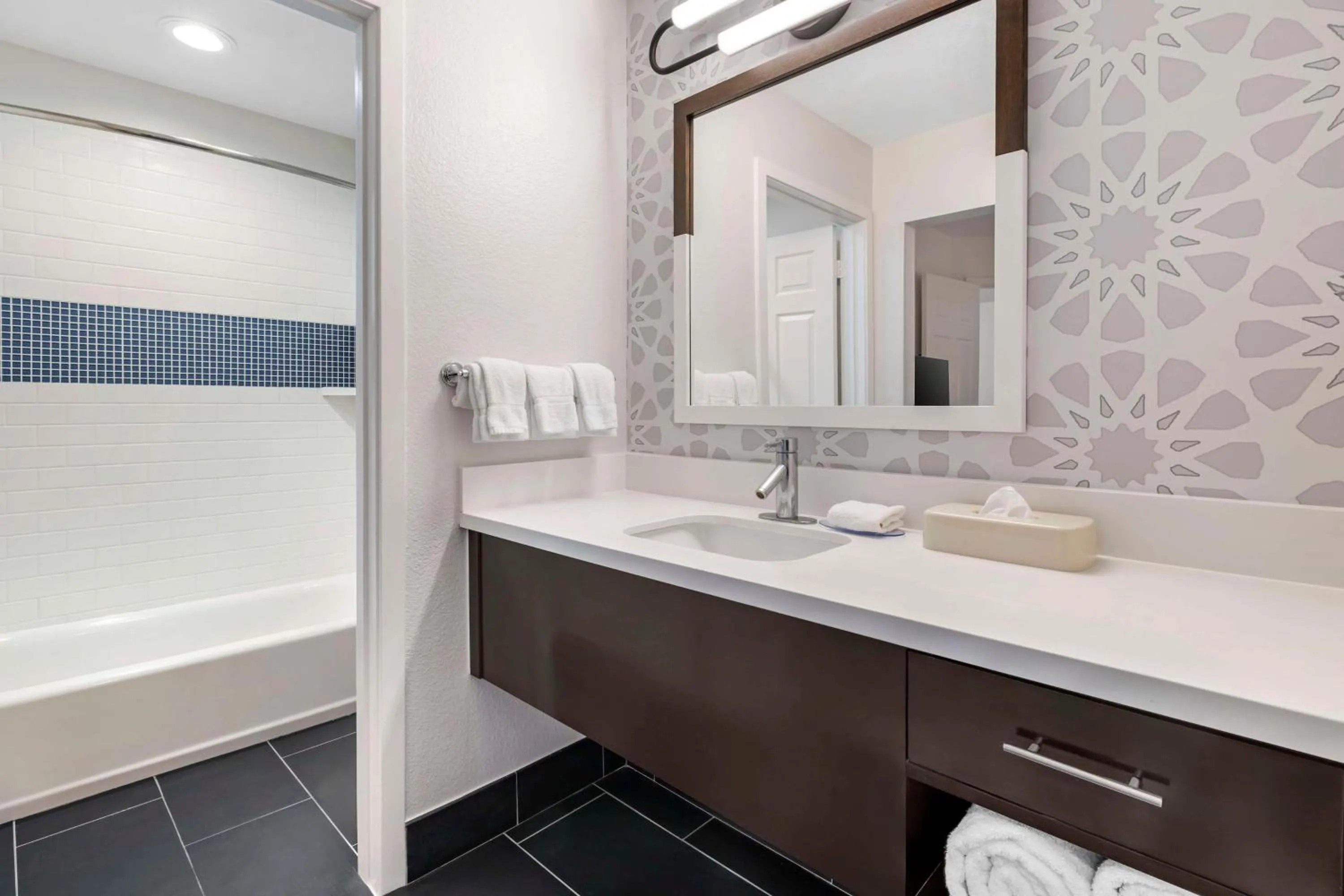 Bathroom in Sonesta ES Suites Chatsworth