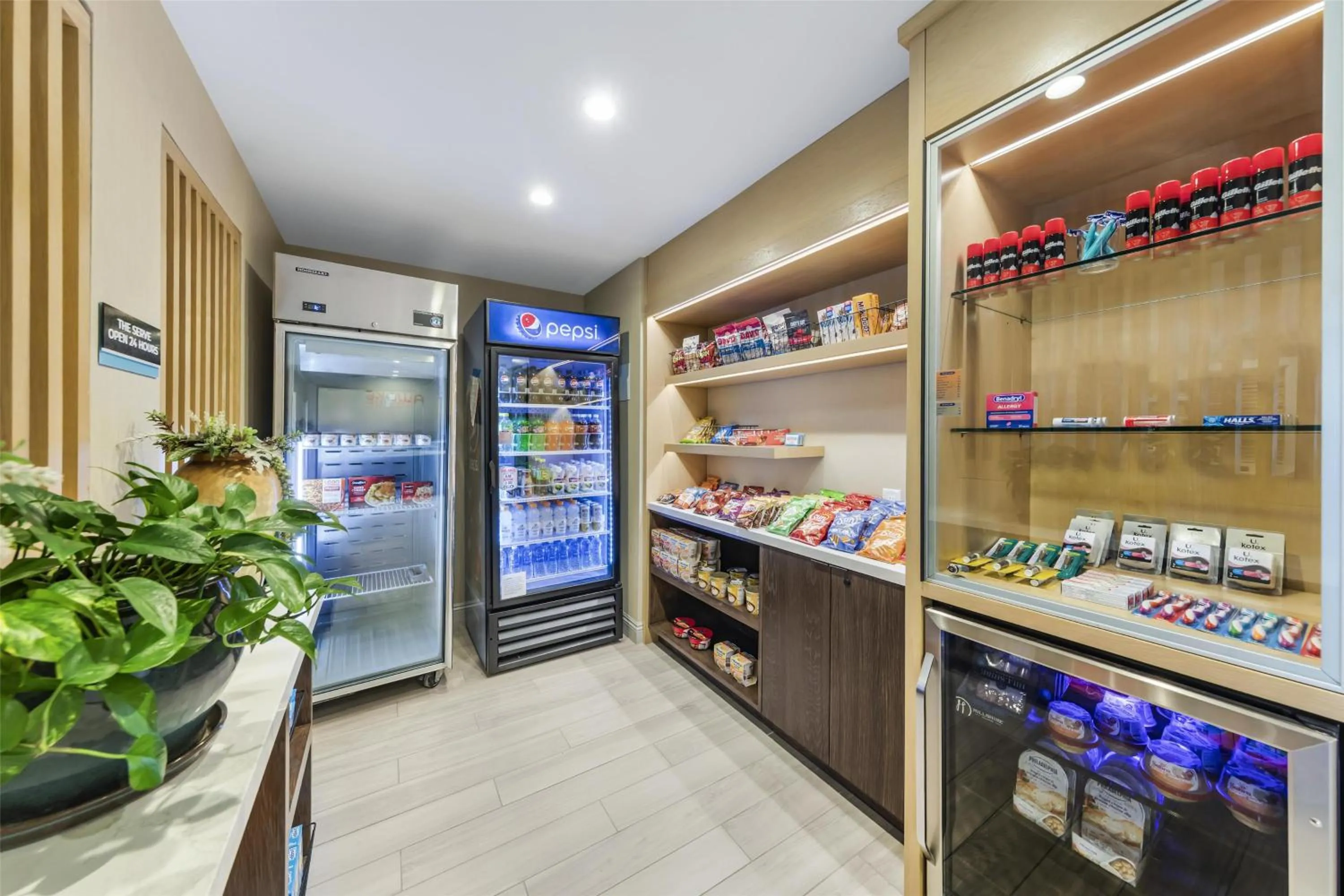 Food and drinks in Sonesta ES Suites Chatsworth