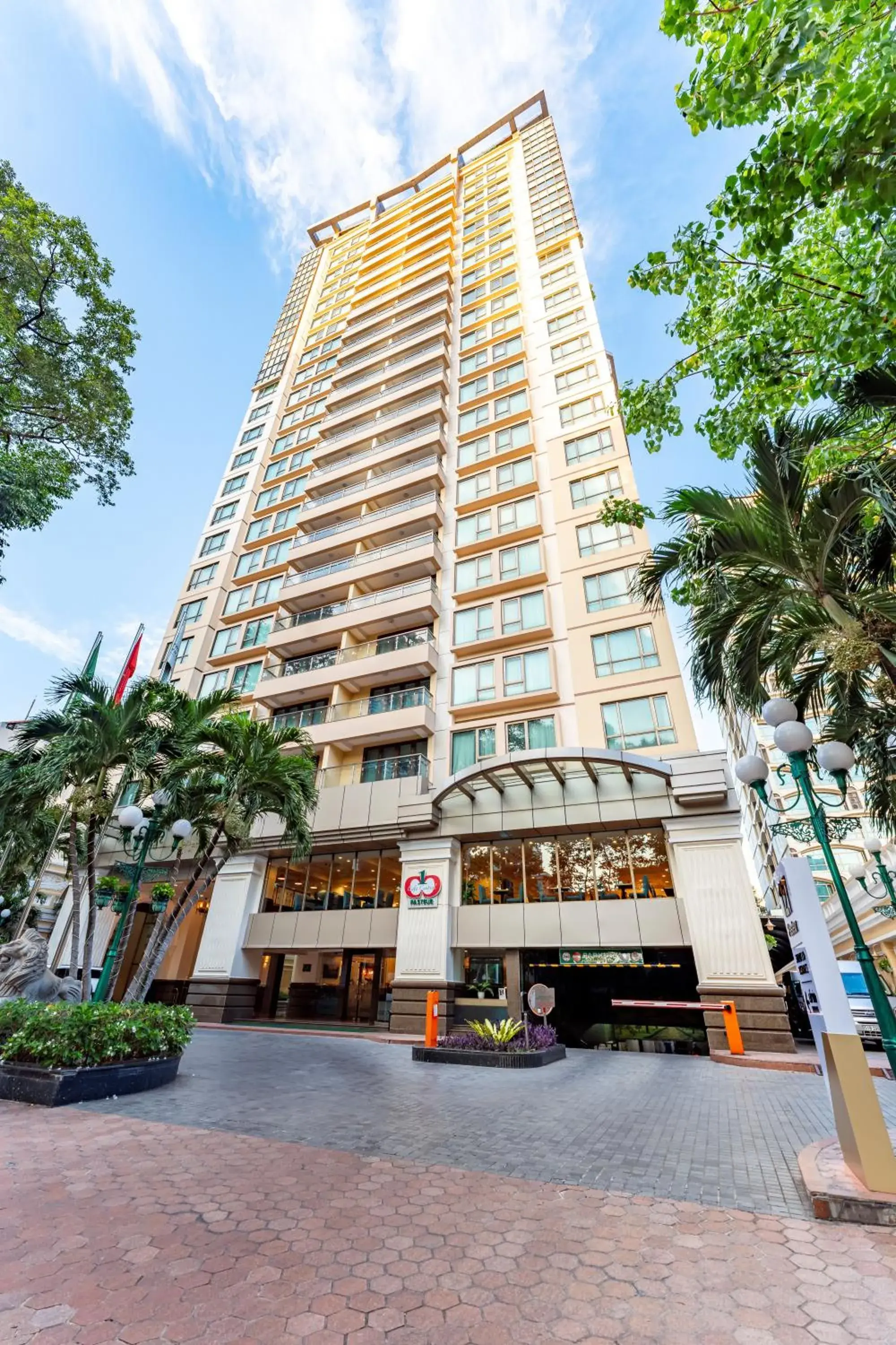 Property building in Sherwood Residence Property building in Sherwood Residence