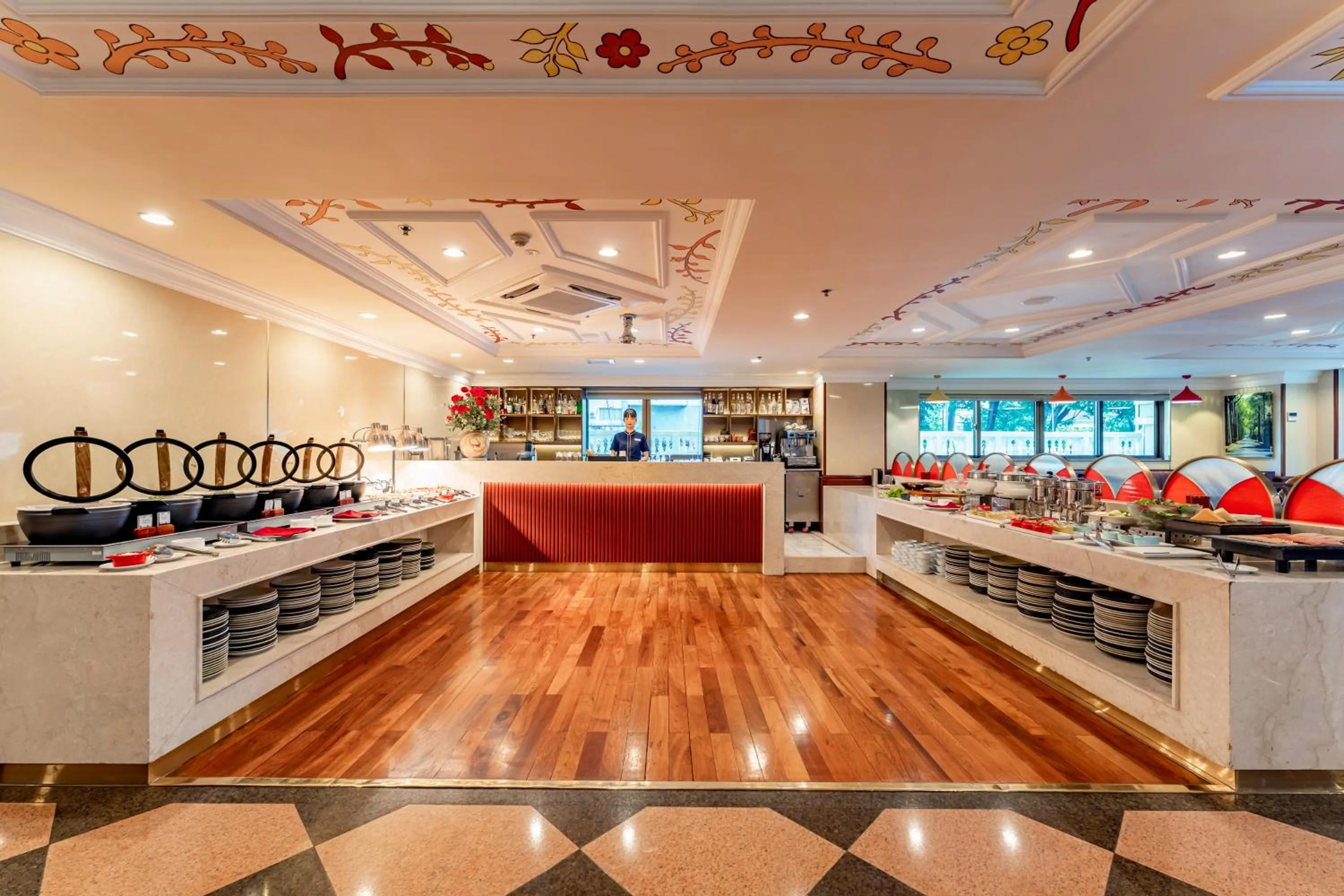 Restaurant/places to eat in Sherwood Residence