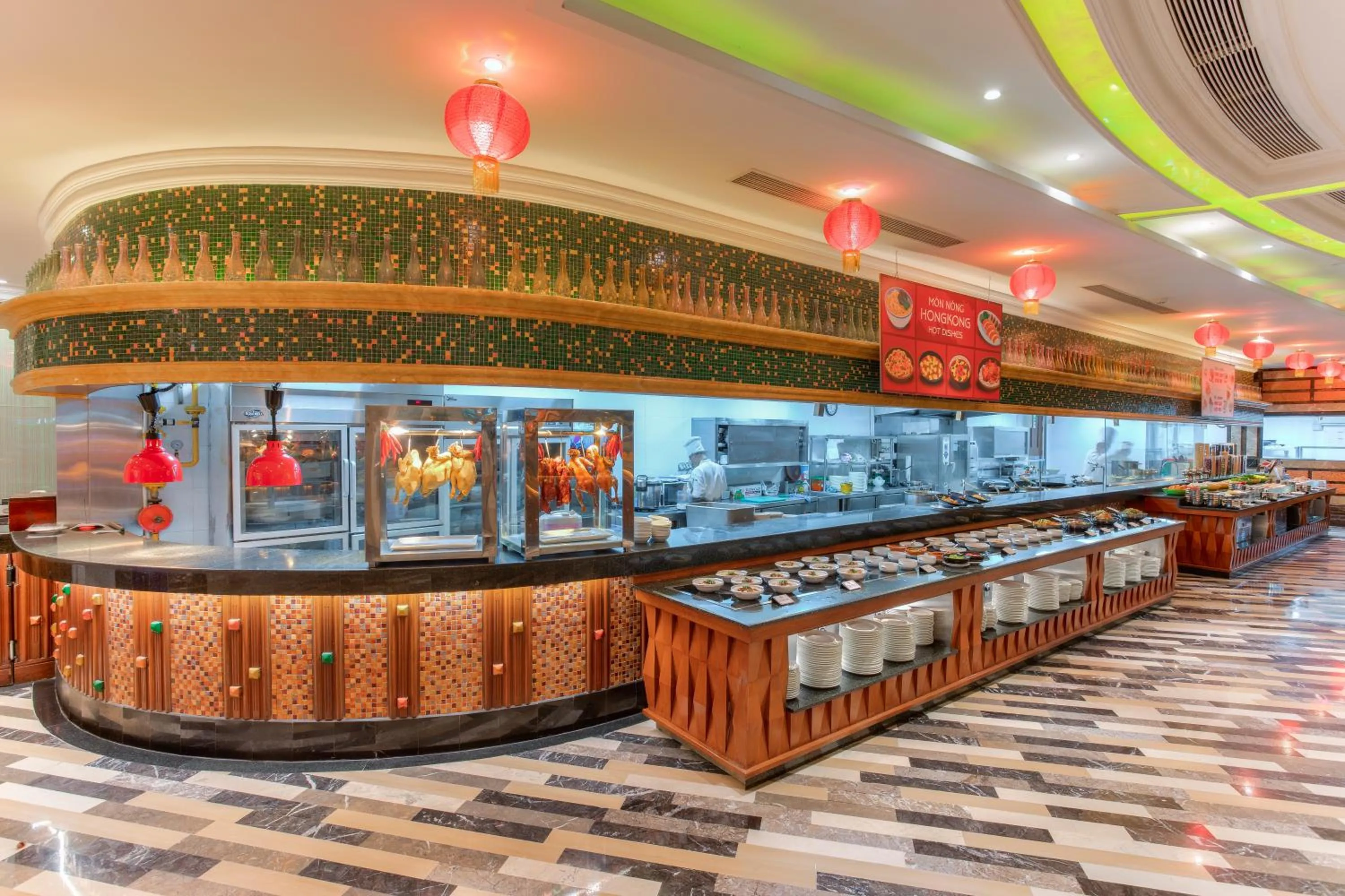 Restaurant/places to eat in Windsor Plaza Hotel