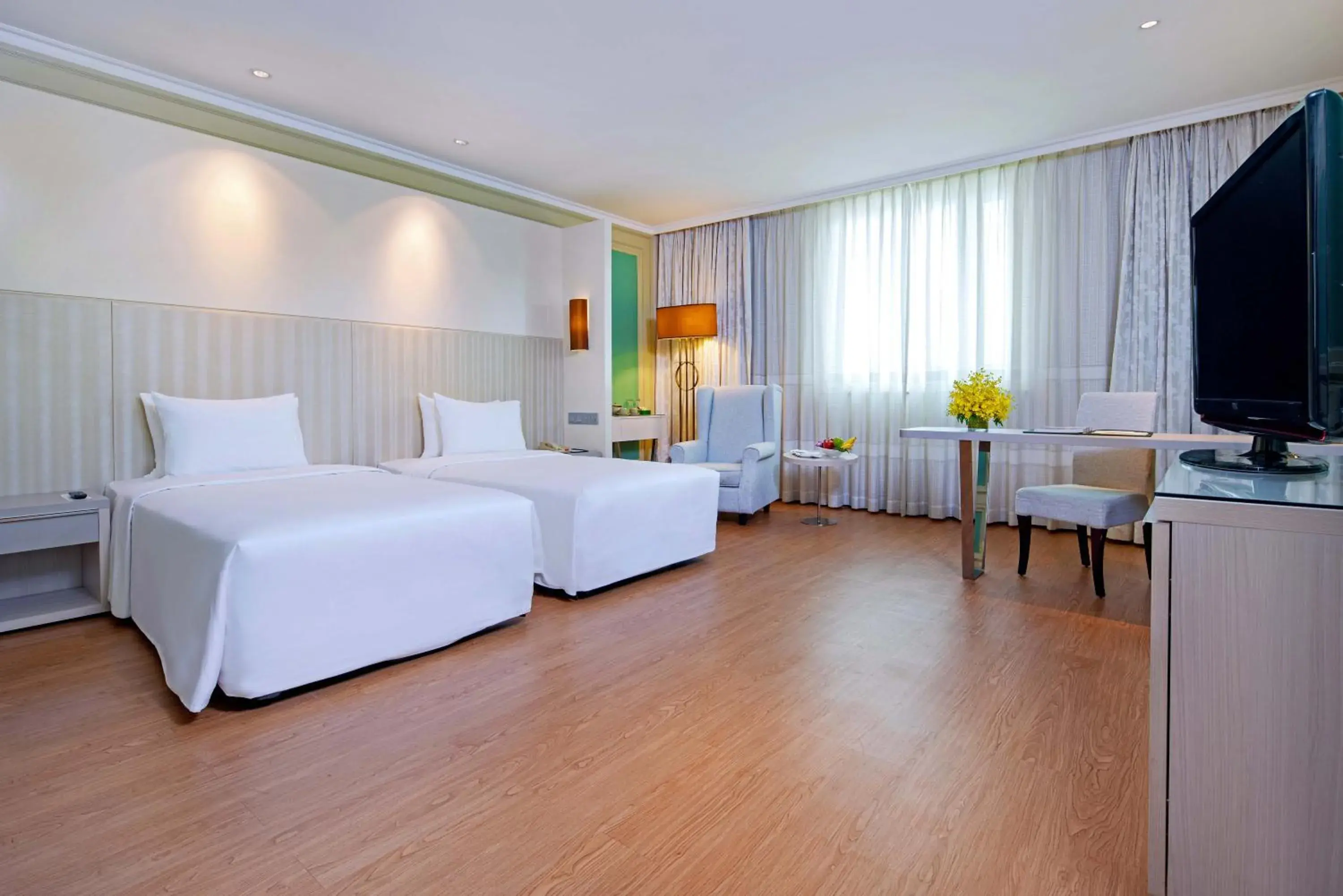 Photo of the whole room, Bed in Windsor Plaza Hotel Photo of the whole room, Bed in Windsor Plaza Hotel