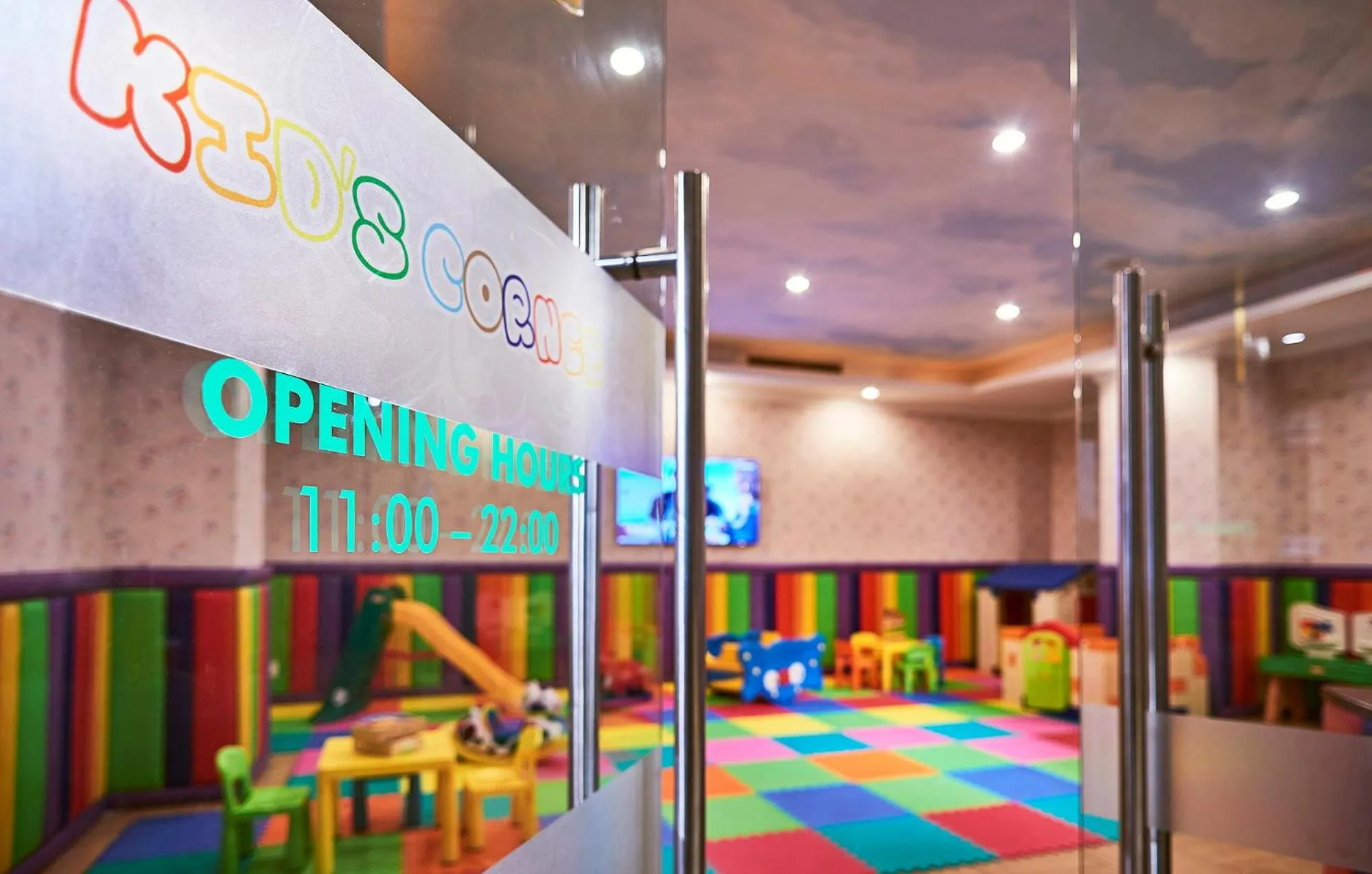 Kids's club in Windsor Plaza Hotel