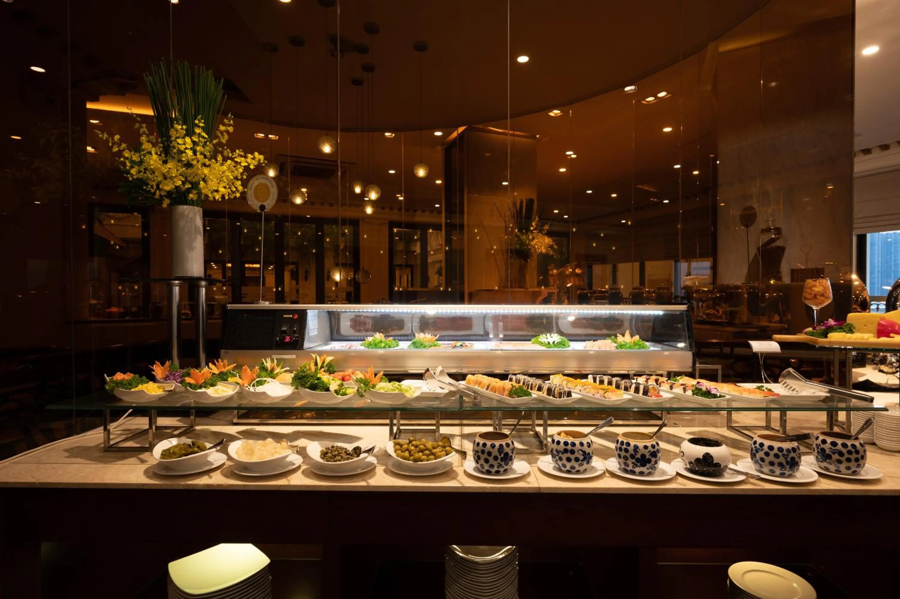 Restaurant/places to eat in Hotel Majestic Saigon