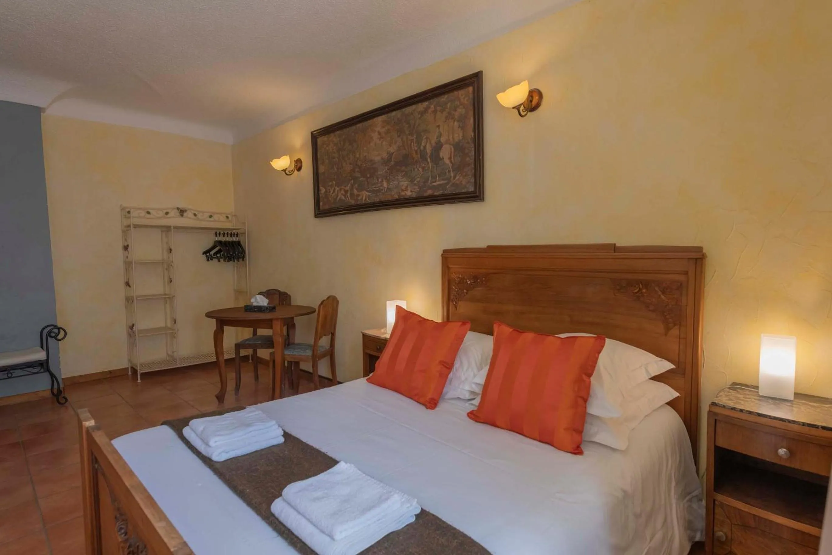 Bed in Auberge de L'Echauguette