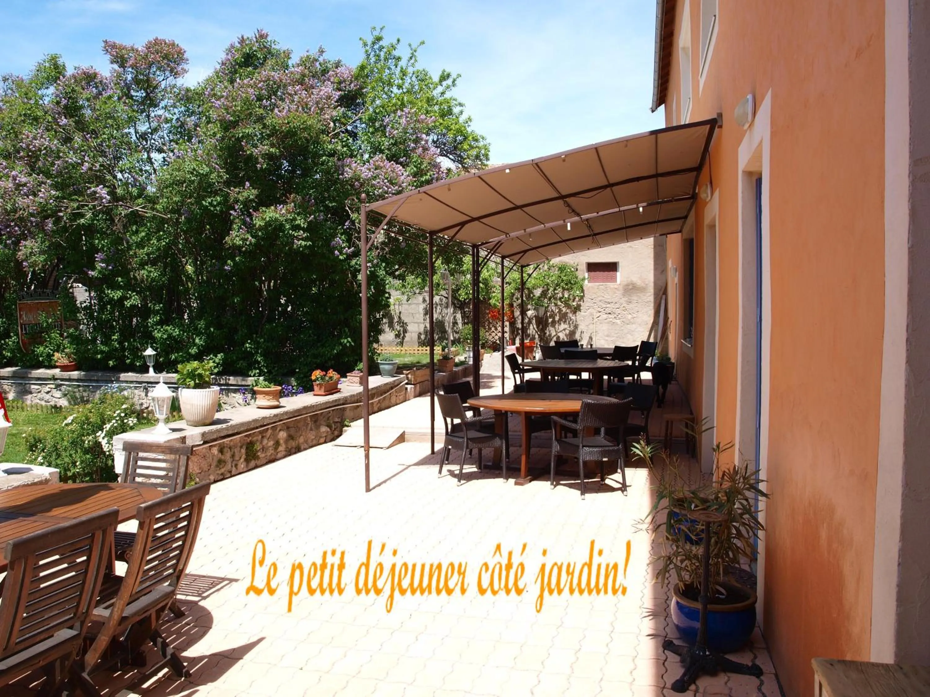 Garden in Auberge de L'Echauguette