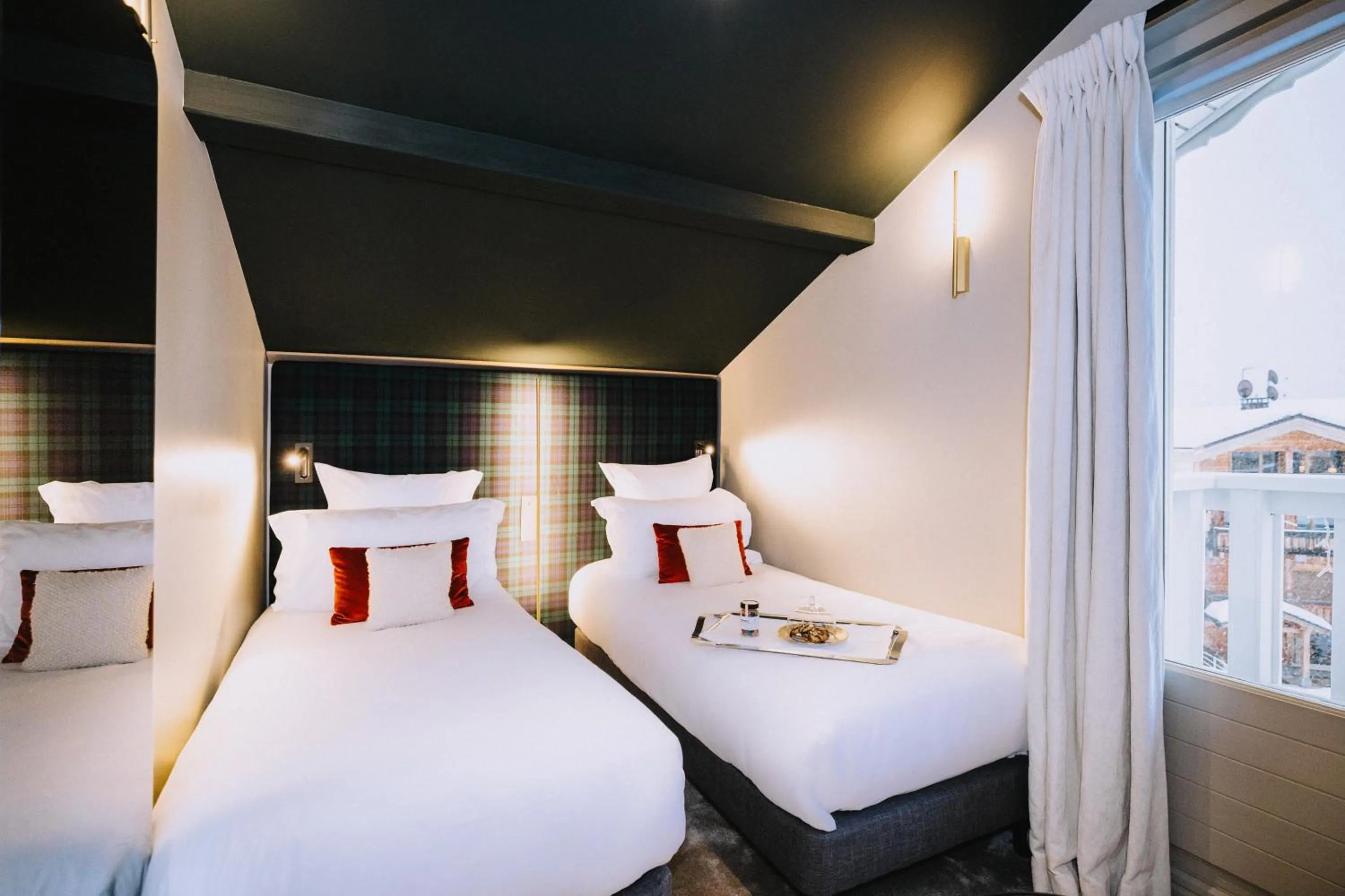 Bedroom, Bed in Hotel Le Chabichou