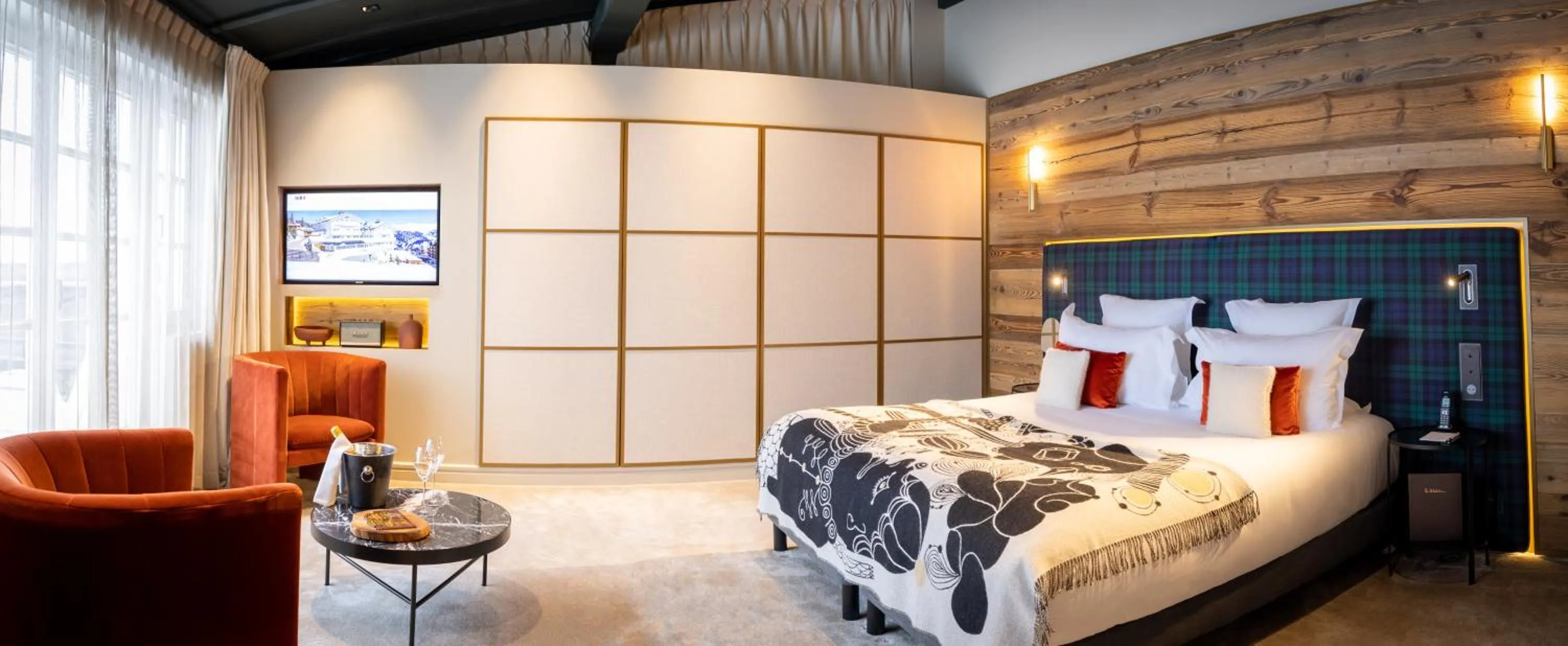 Bedroom, Bed in Hotel Le Chabichou