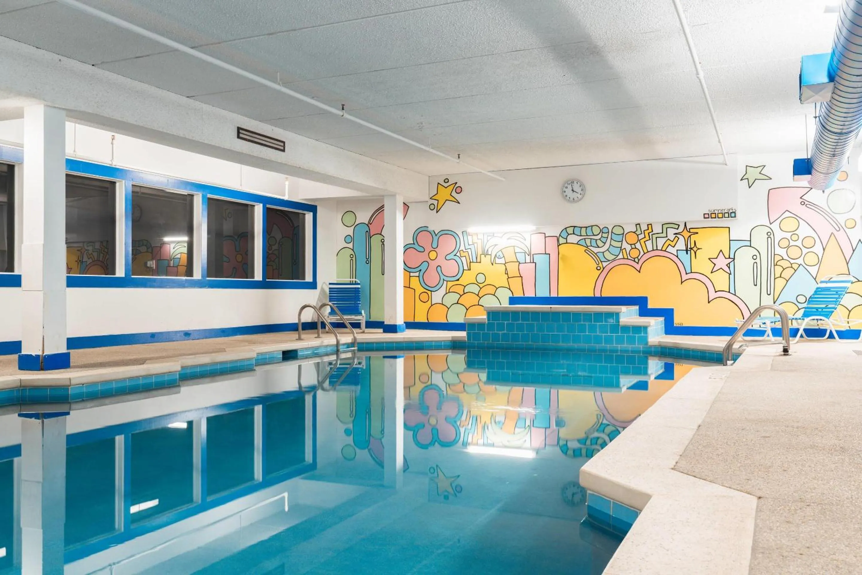Swimming pool in Hotel Downstreet, an Ascend Collection Hotel