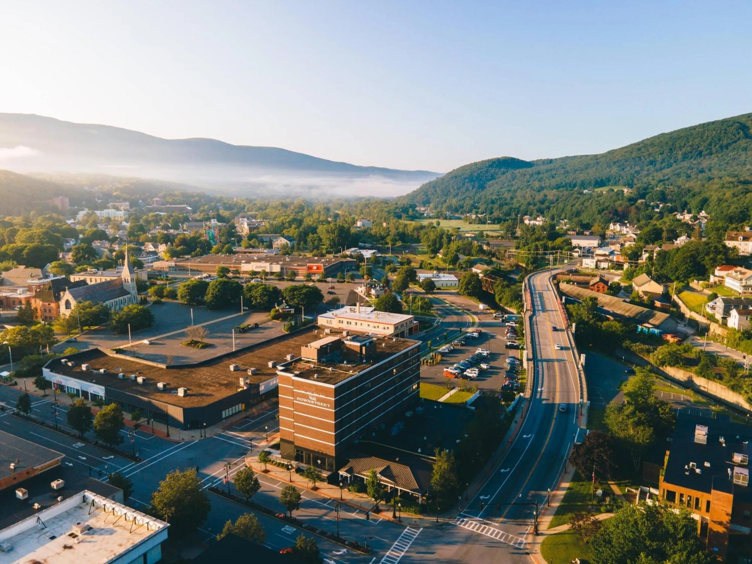 Property building in Hotel Downstreet, an Ascend Collection Hotel
