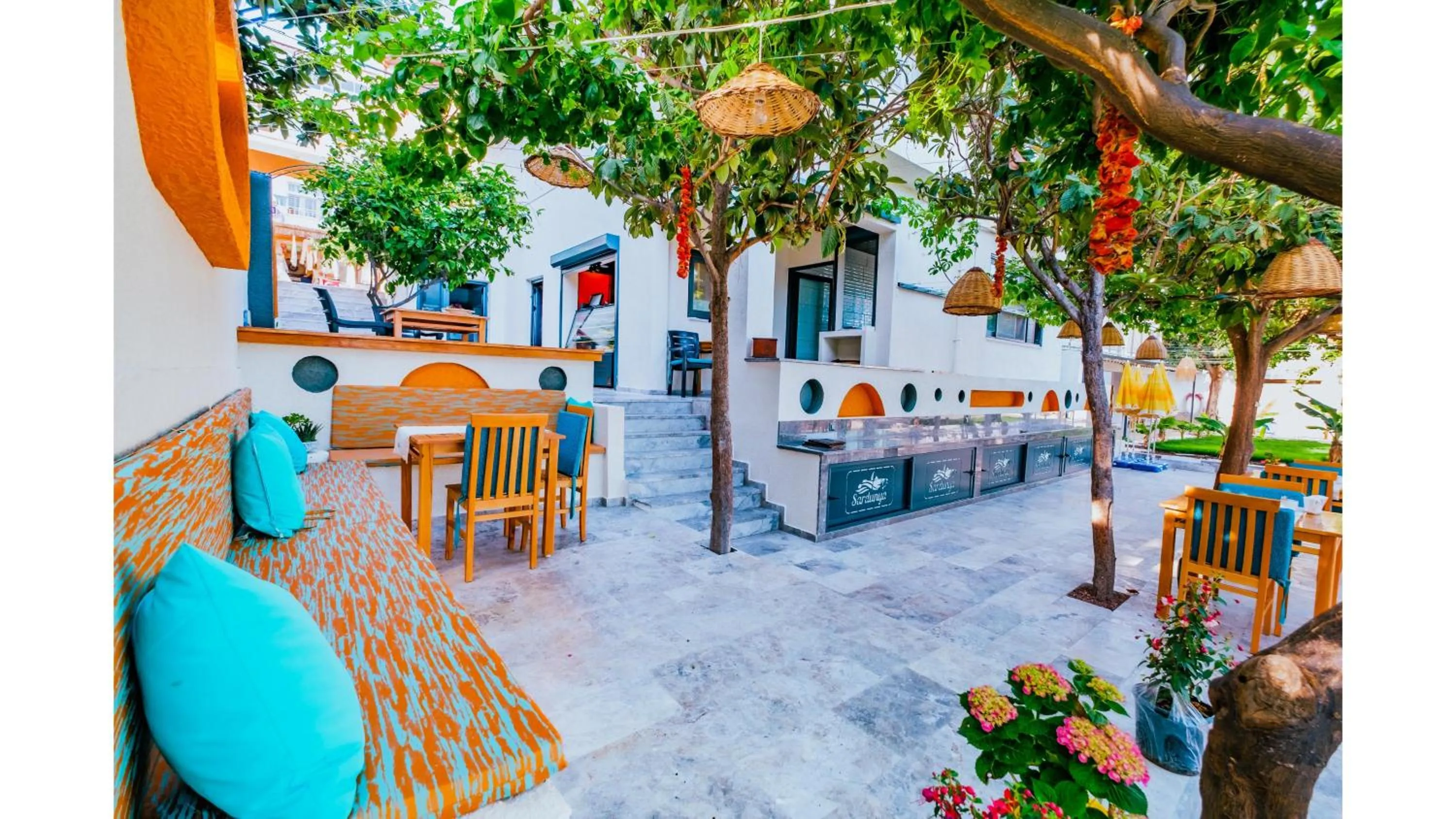 Restaurant/places to eat in Sardunya Andifli Otel