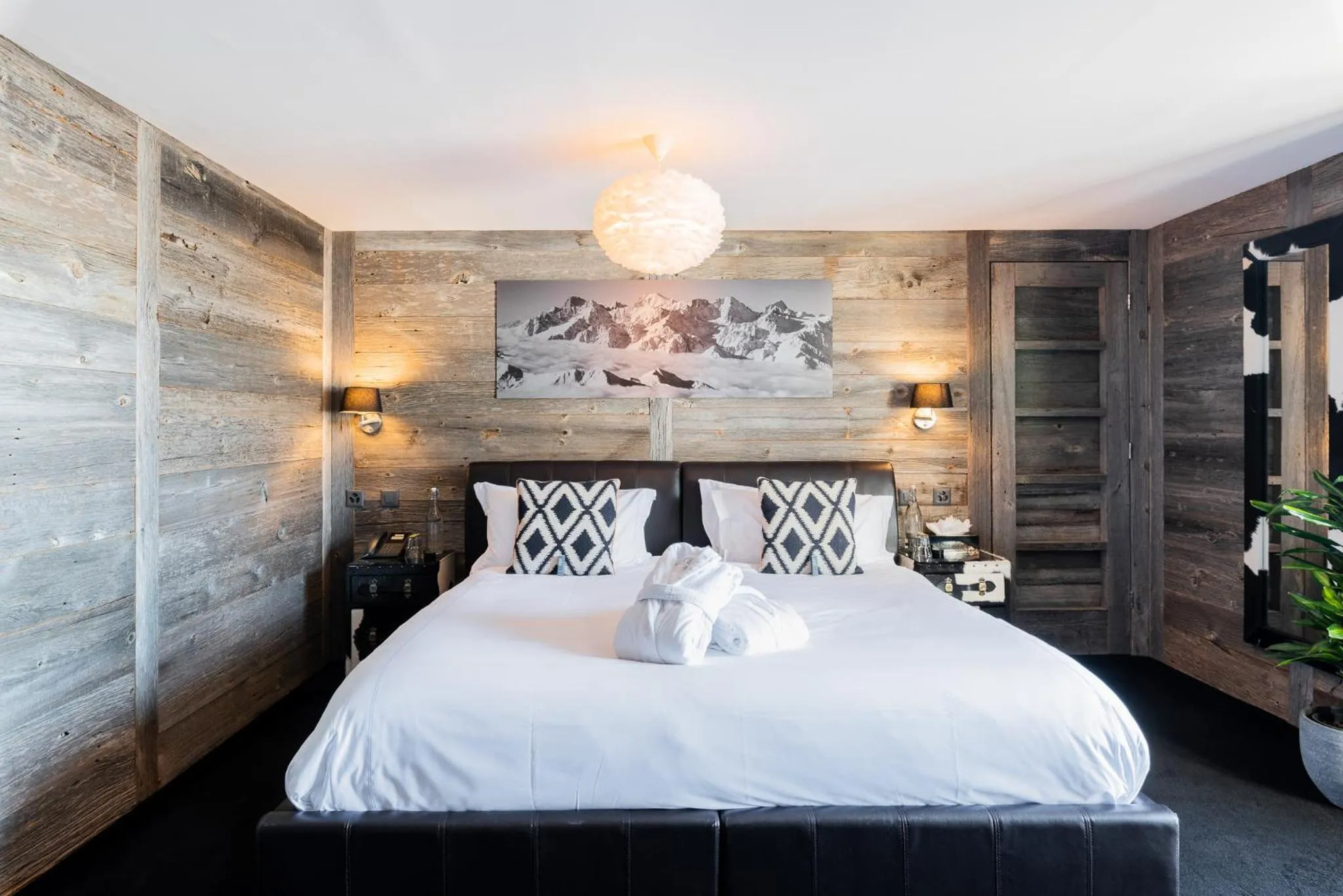 Bed in Hotel Farinet