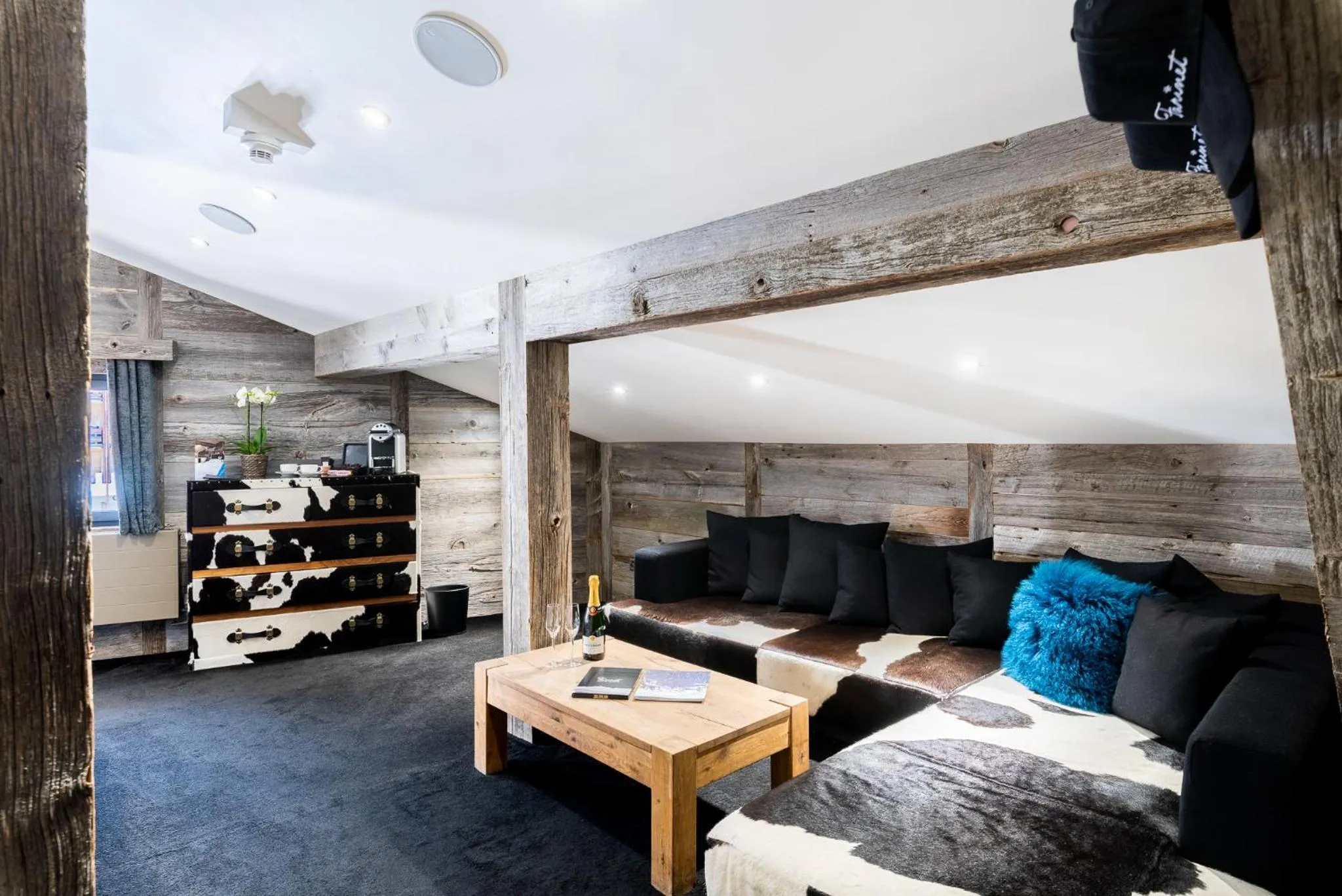 Seating area in Hotel Farinet