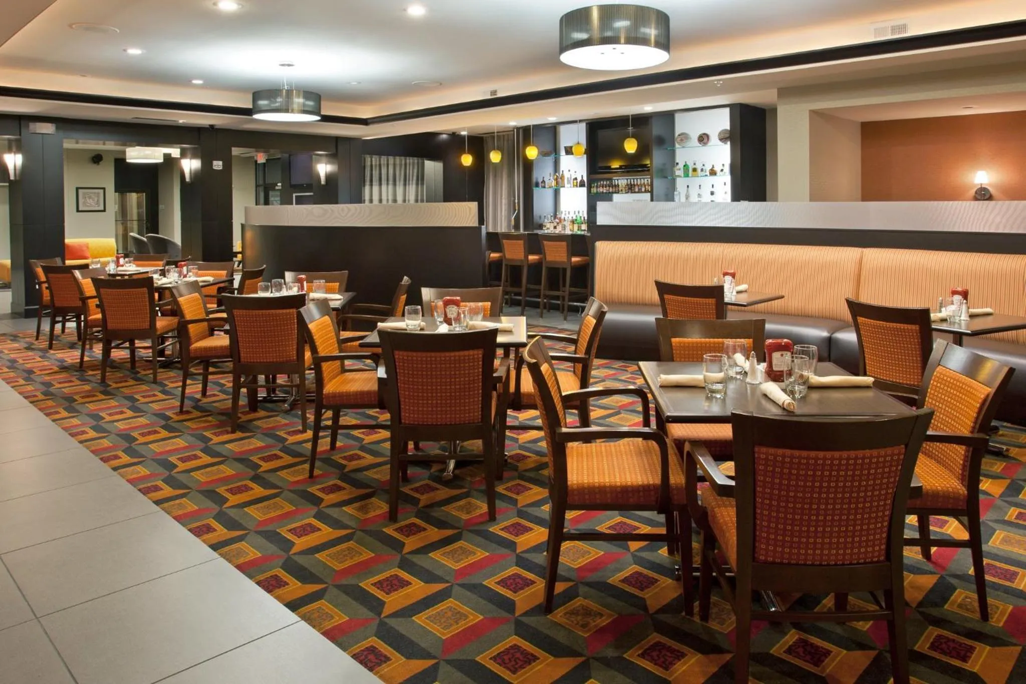 Restaurant/places to eat in Holiday Inn Columbus-Hilliard by IHG