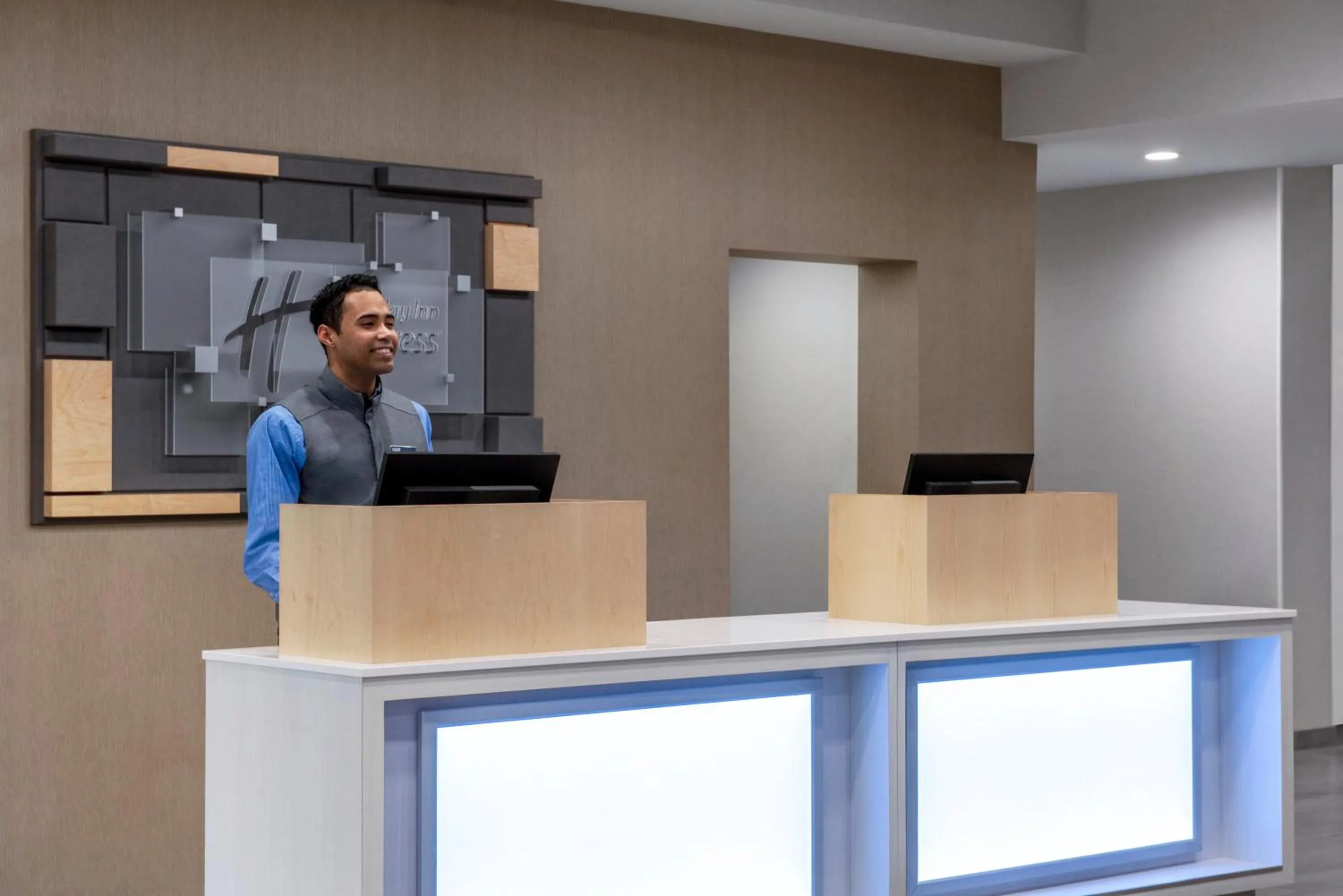 Property building in Holiday Inn Express Dumfries-Quantico by IHG