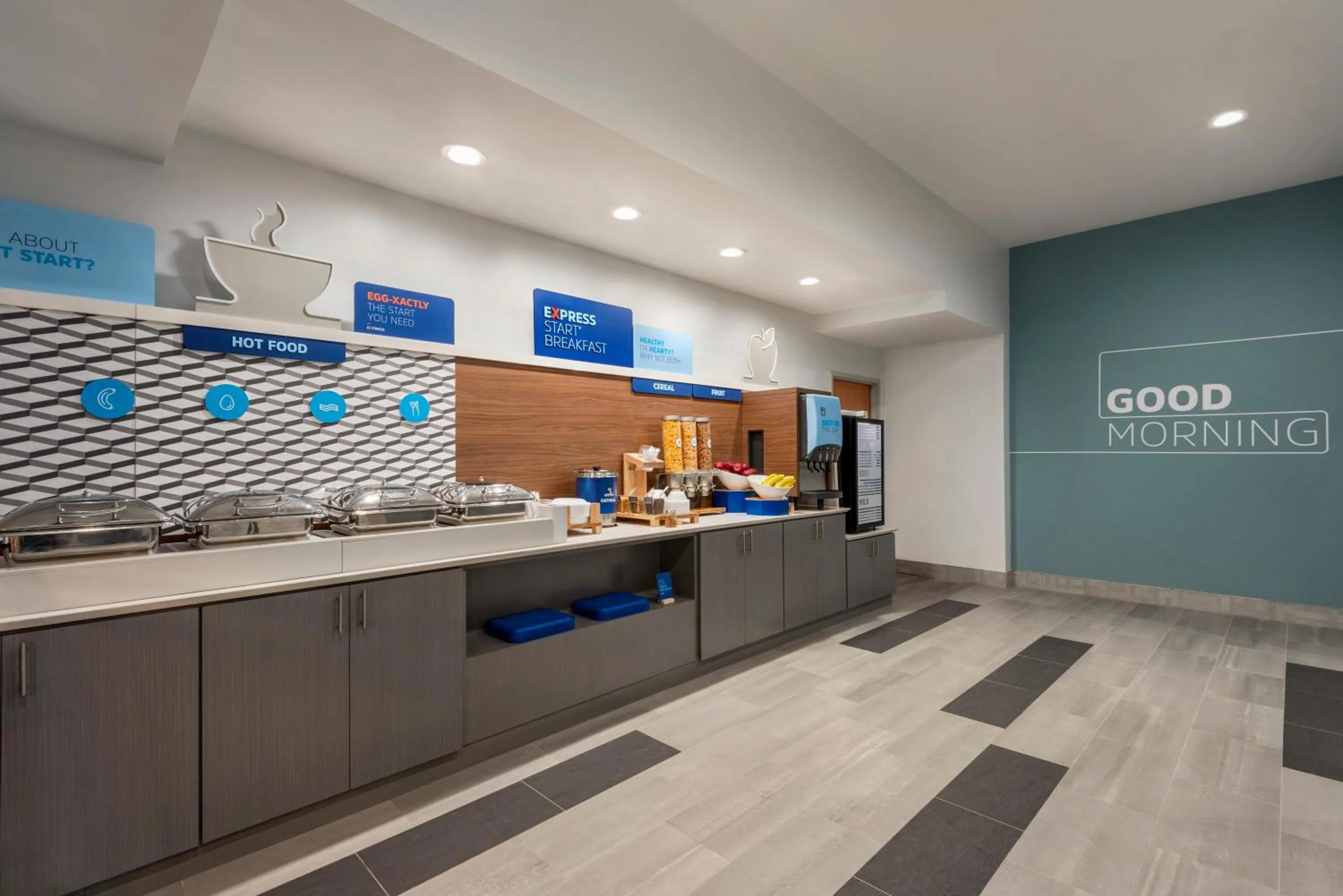 Breakfast in Holiday Inn Express Dumfries-Quantico by IHG