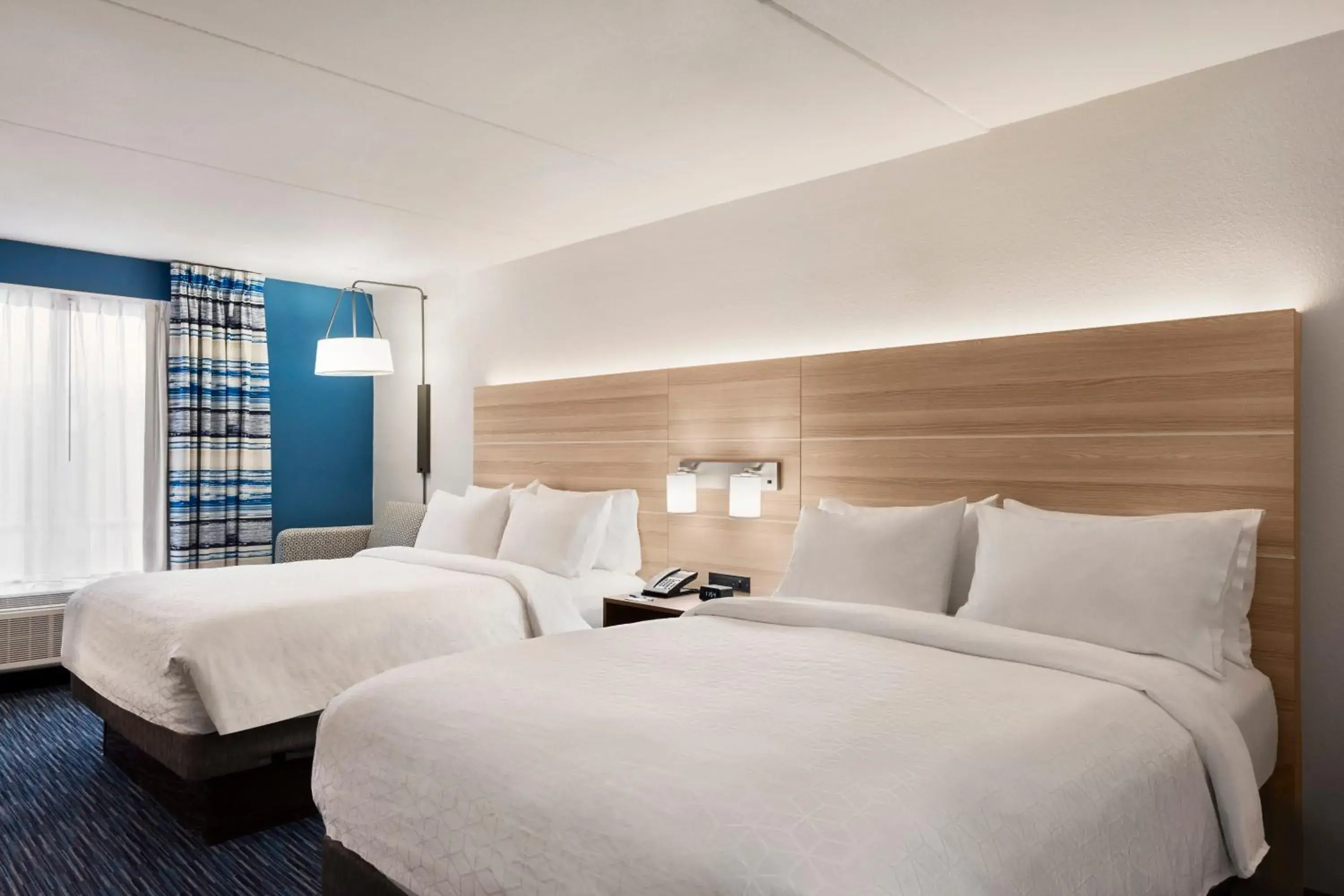 Photo of the whole room, Bed in Holiday Inn Express Dumfries-Quantico by IHG Photo of the whole room, Bed in Holiday Inn Express Dumfries-Quantico by IHG