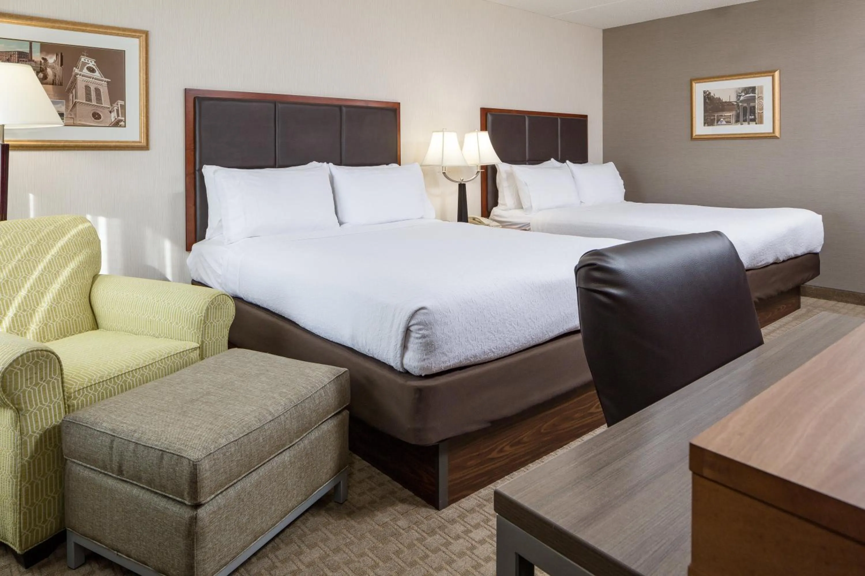 Photo of the whole room, Bed in Holiday Inn Manchester Airport by IHG