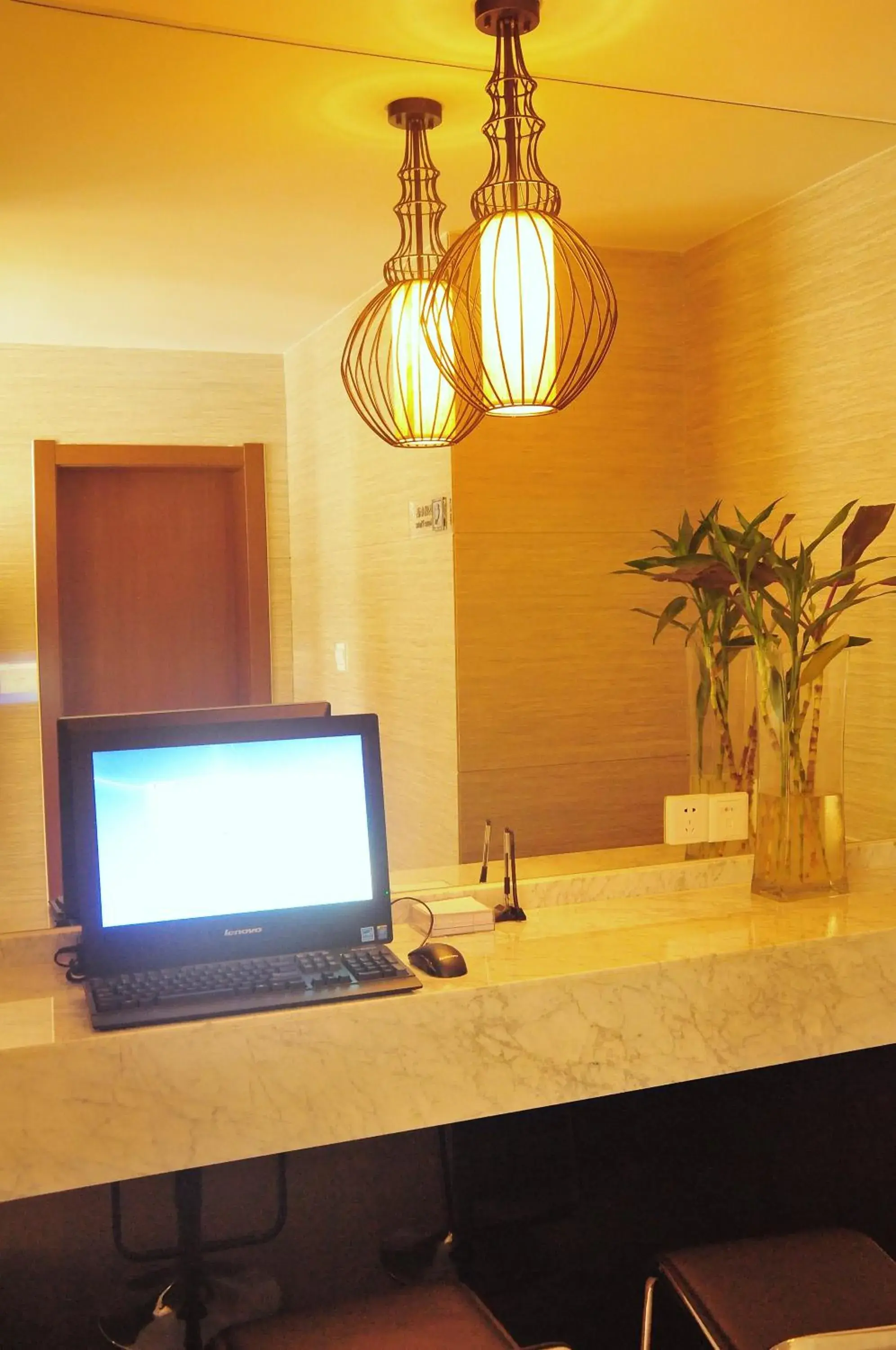 Lounge or bar in JinJiang Inn Wujiang Tongli Yunli Bridge Lounge or bar in JinJiang Inn Wujiang Tongli Yunli Bridge