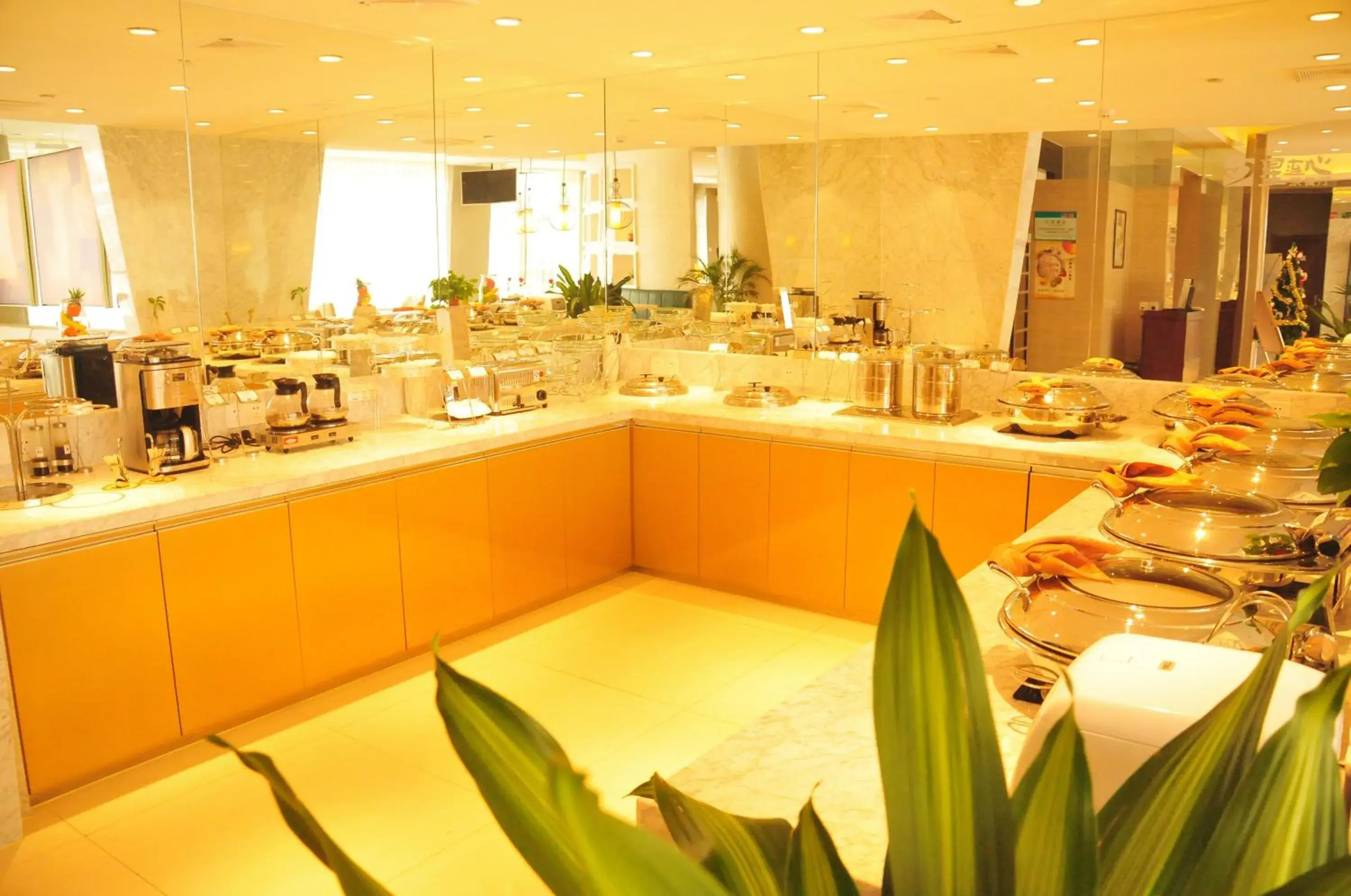 Restaurant/places to eat in JinJiang Inn Wujiang Tongli Yunli Bridge Restaurant/places to eat in JinJiang Inn Wujiang Tongli Yunli Bridge