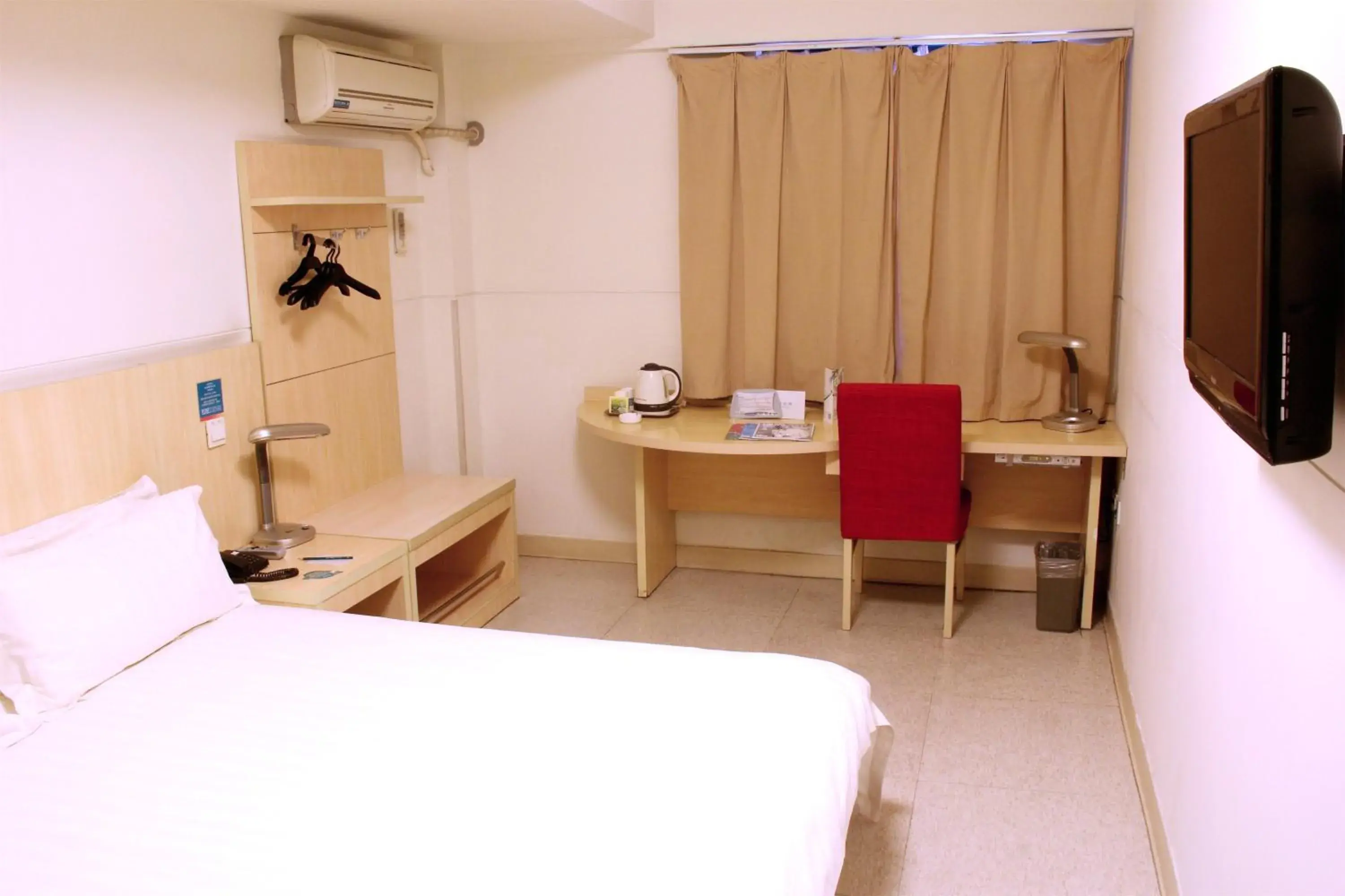 bunk bed in Jinjiang Inn Guangzhou Haizhu Jiangtai Road Subway Station bunk bed in Jinjiang Inn Guangzhou Haizhu Jiangtai Road Subway Station