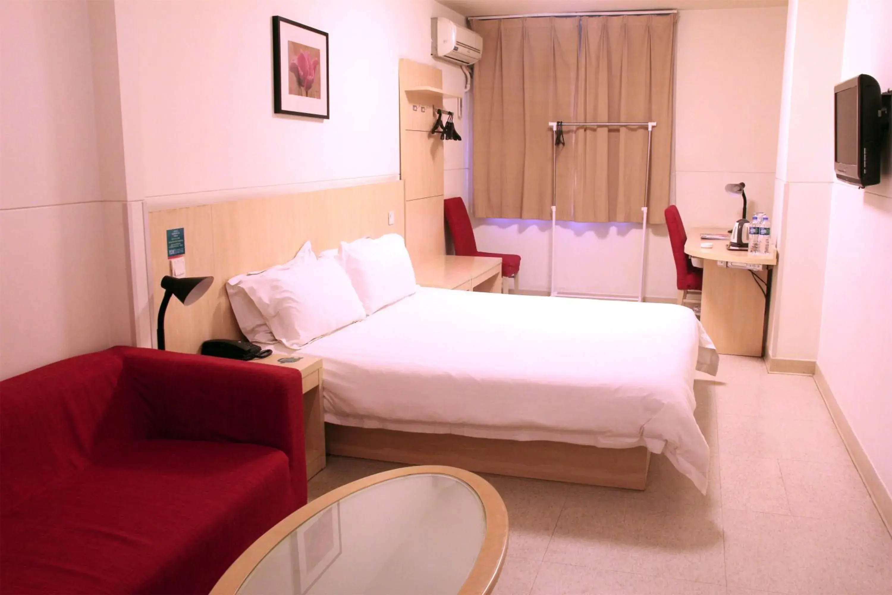 Photo of the whole room in Jinjiang Inn Guangzhou Haizhu Jiangtai Road Subway Station Photo of the whole room in Jinjiang Inn Guangzhou Haizhu Jiangtai Road Subway Station