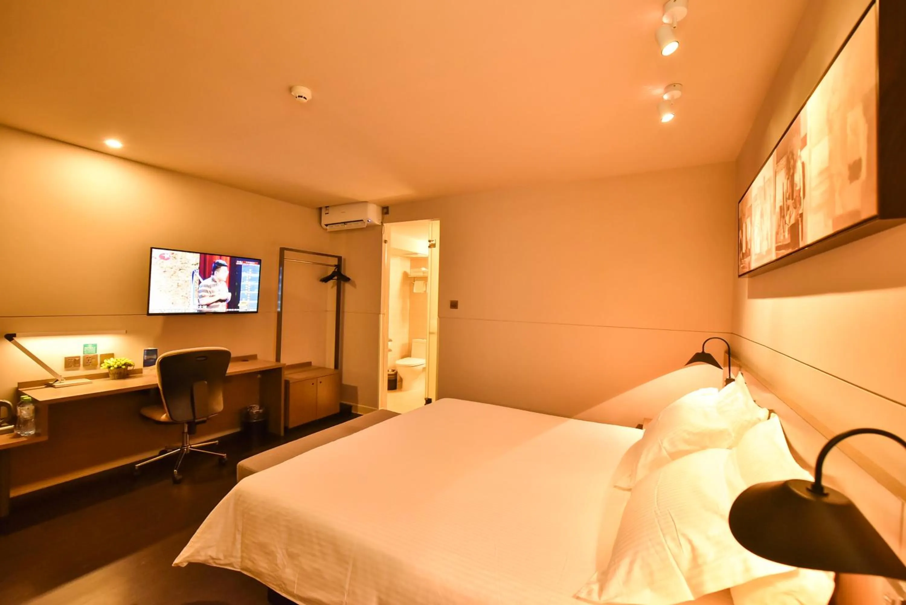 Jinjiang Inn Haikou Binhai Avenue Qilou Old Street