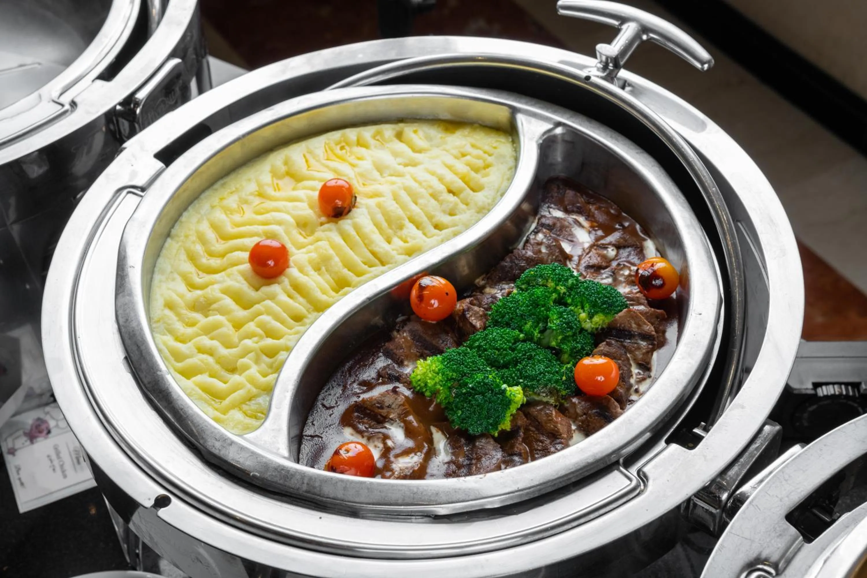 Lunch in Al Marwa Rayhaan by Rotana - Makkah