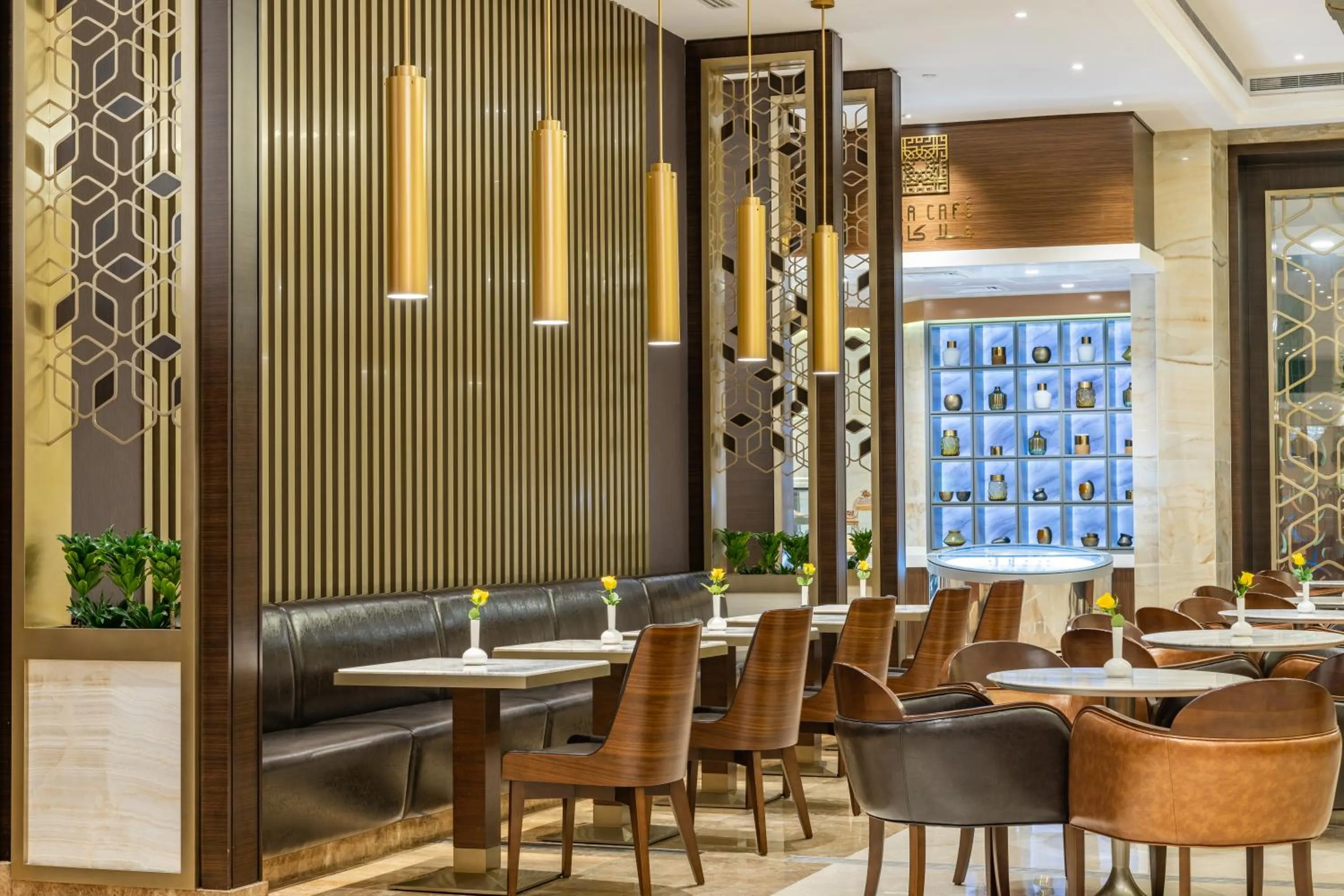 Restaurant/places to eat in Al Marwa Rayhaan by Rotana - Makkah