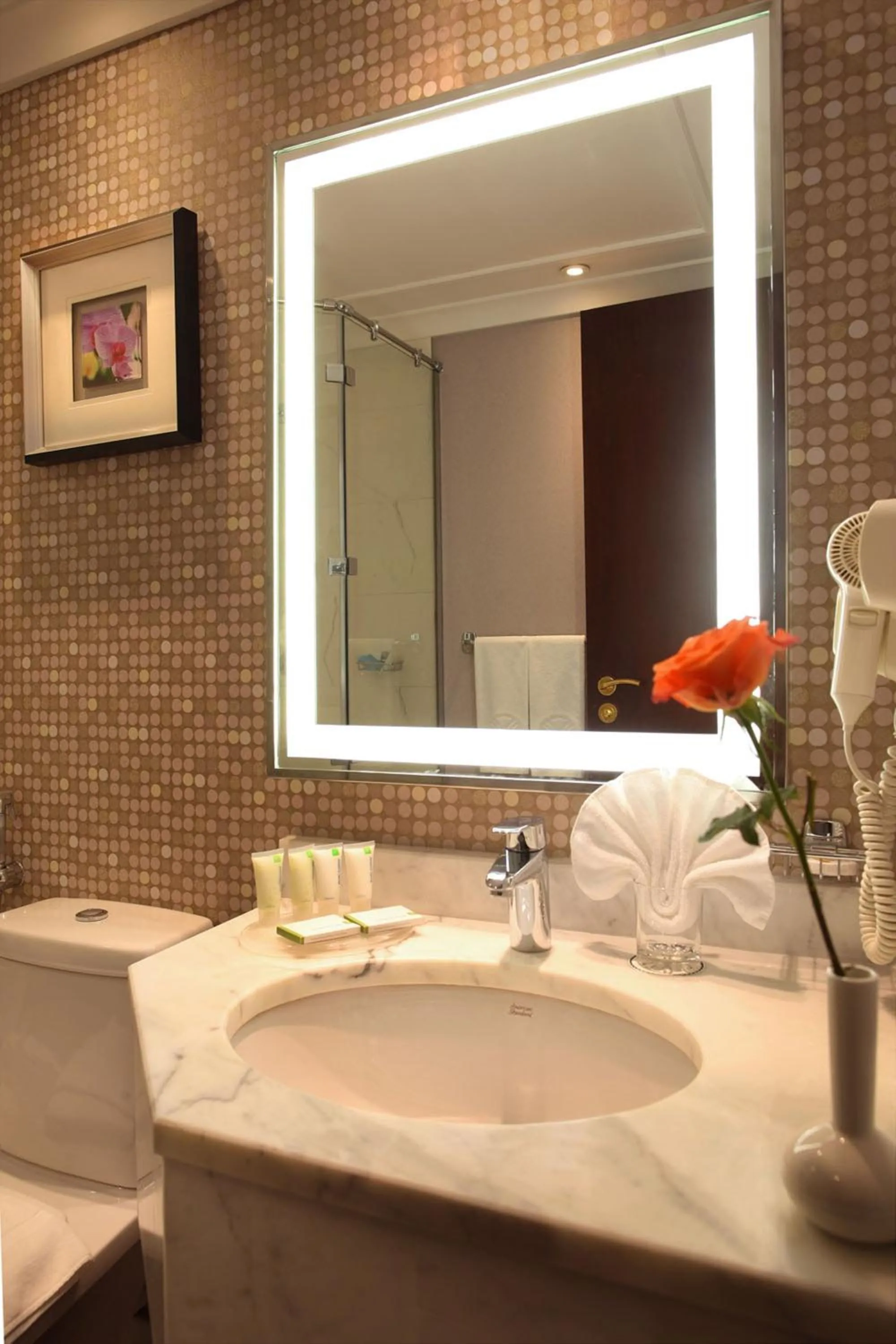 Bathroom in Al Marwa Rayhaan by Rotana - Makkah