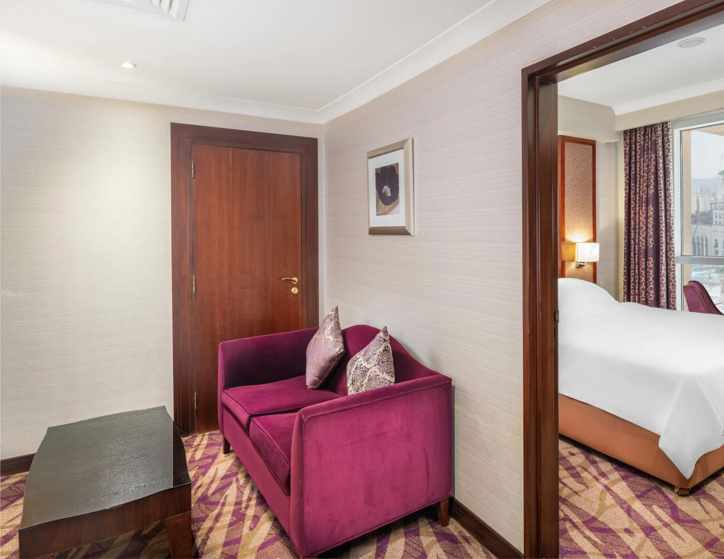 Living room, Bed in Al Marwa Rayhaan by Rotana - Makkah