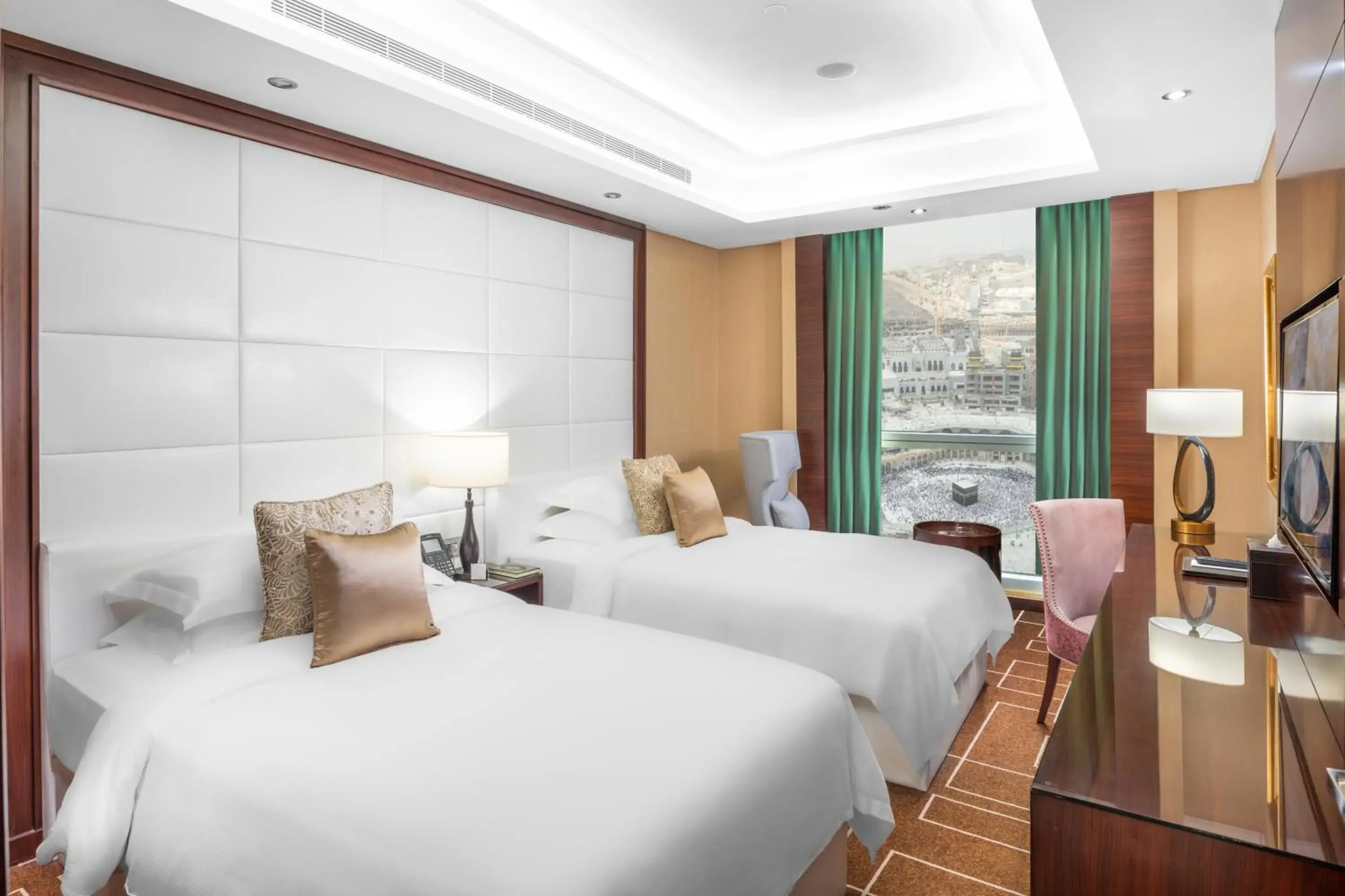 Bedroom, Bed in Al Marwa Rayhaan by Rotana - Makkah Bedroom, Bed in Al Marwa Rayhaan by Rotana - Makkah