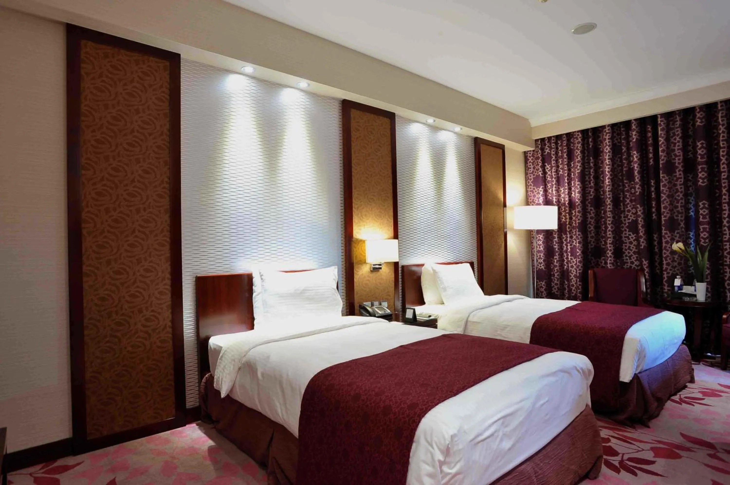 Toilet, Bed in Al Marwa Rayhaan by Rotana - Makkah