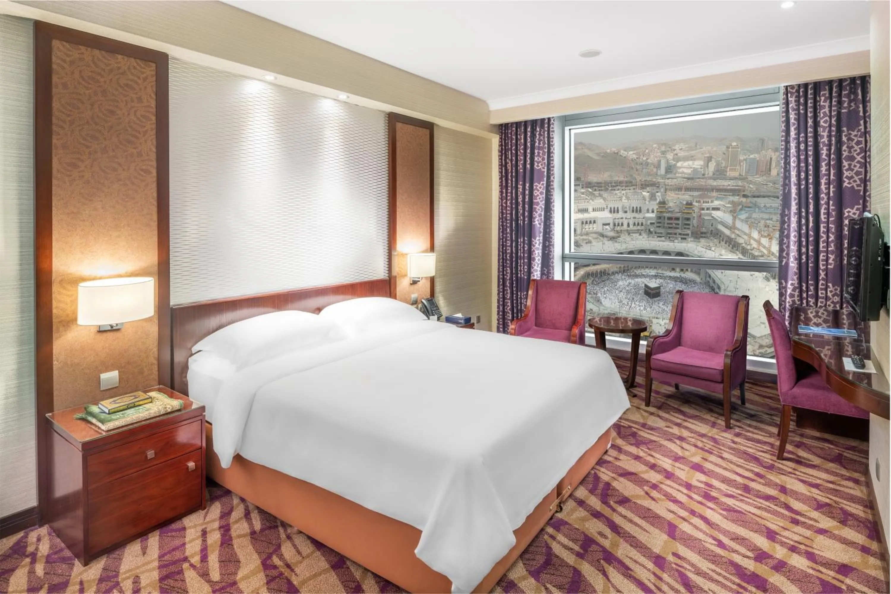 Bedroom, Bed in Al Marwa Rayhaan by Rotana - Makkah