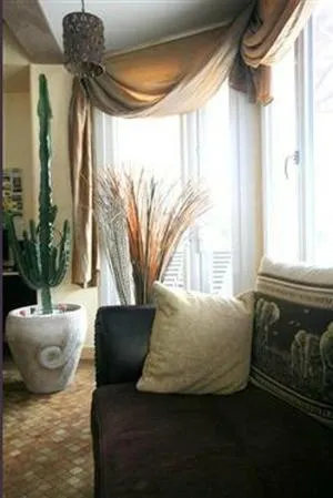 Lobby or reception in Logis Cosy - Hôtel Le Moulin Neuf - Chantonnay