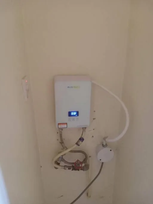 Cheerful 2-Bedroom Home in Falmouth Garden