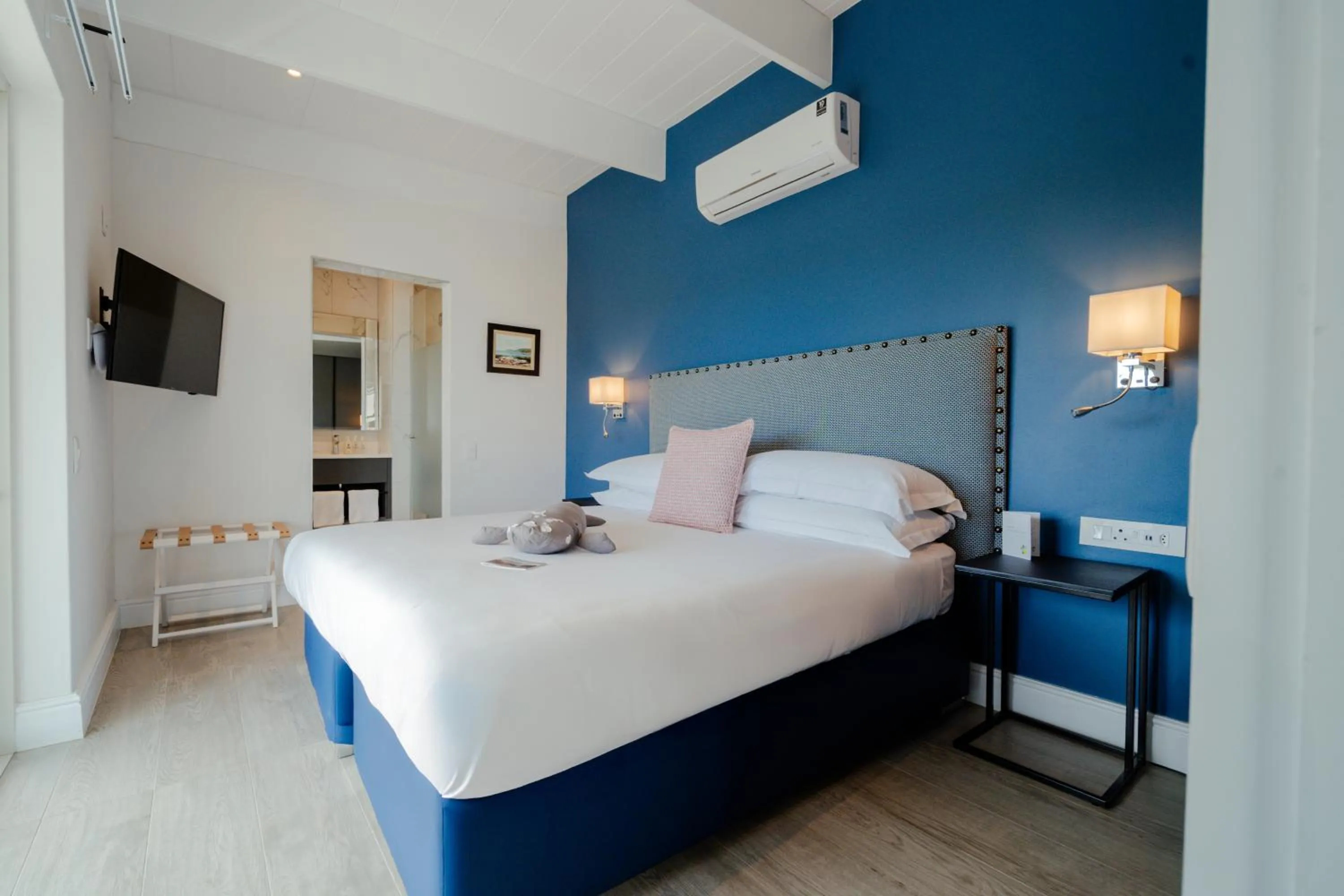 Bed in One Marine Drive Boutique Hotel & Spa by The Living Journey Collection