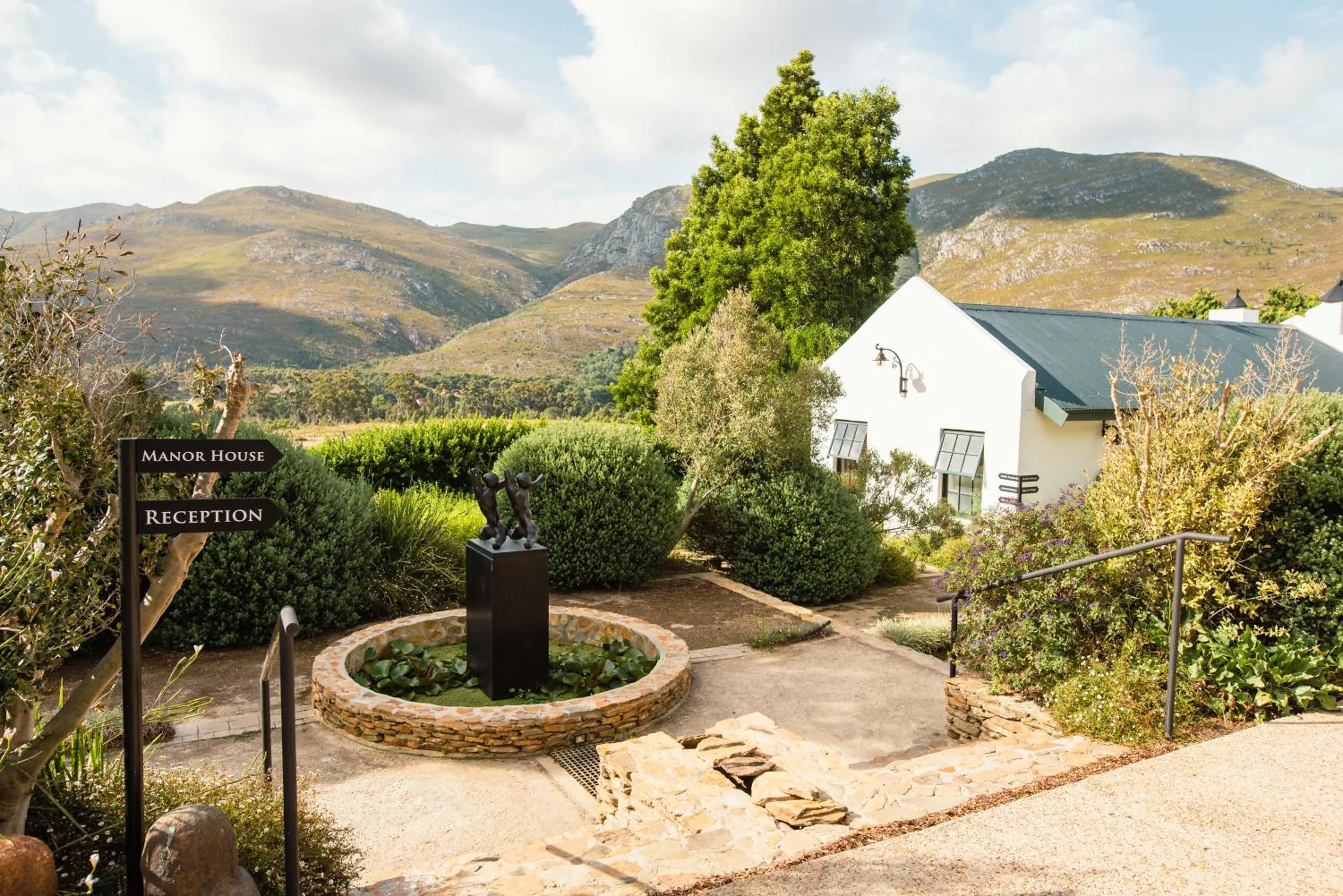 Property building in Stanford Valley Country Lodge