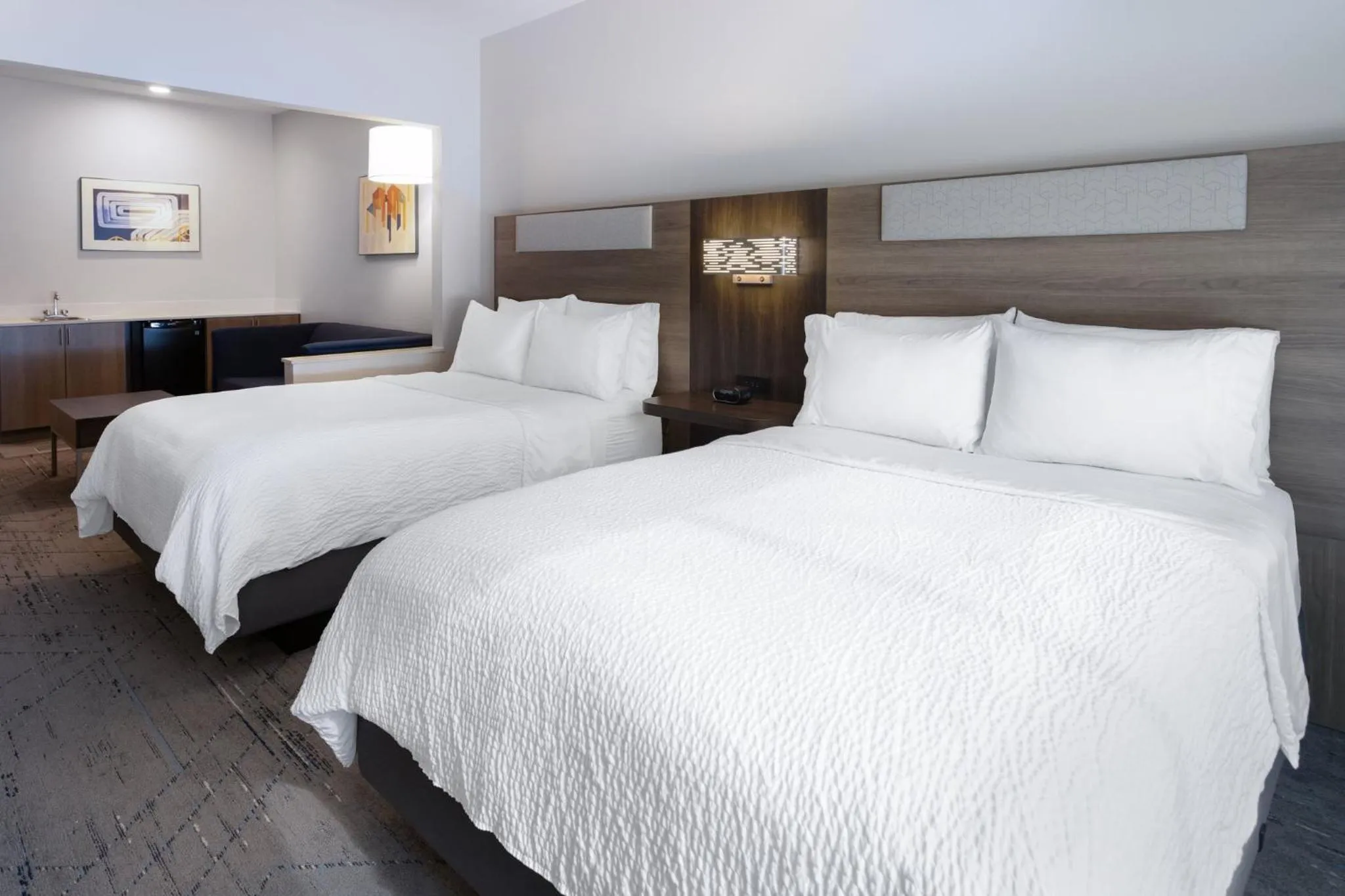 Photo of the whole room, Bed in Holiday Inn Express Hotel & Suites Vineland Millville by IHG