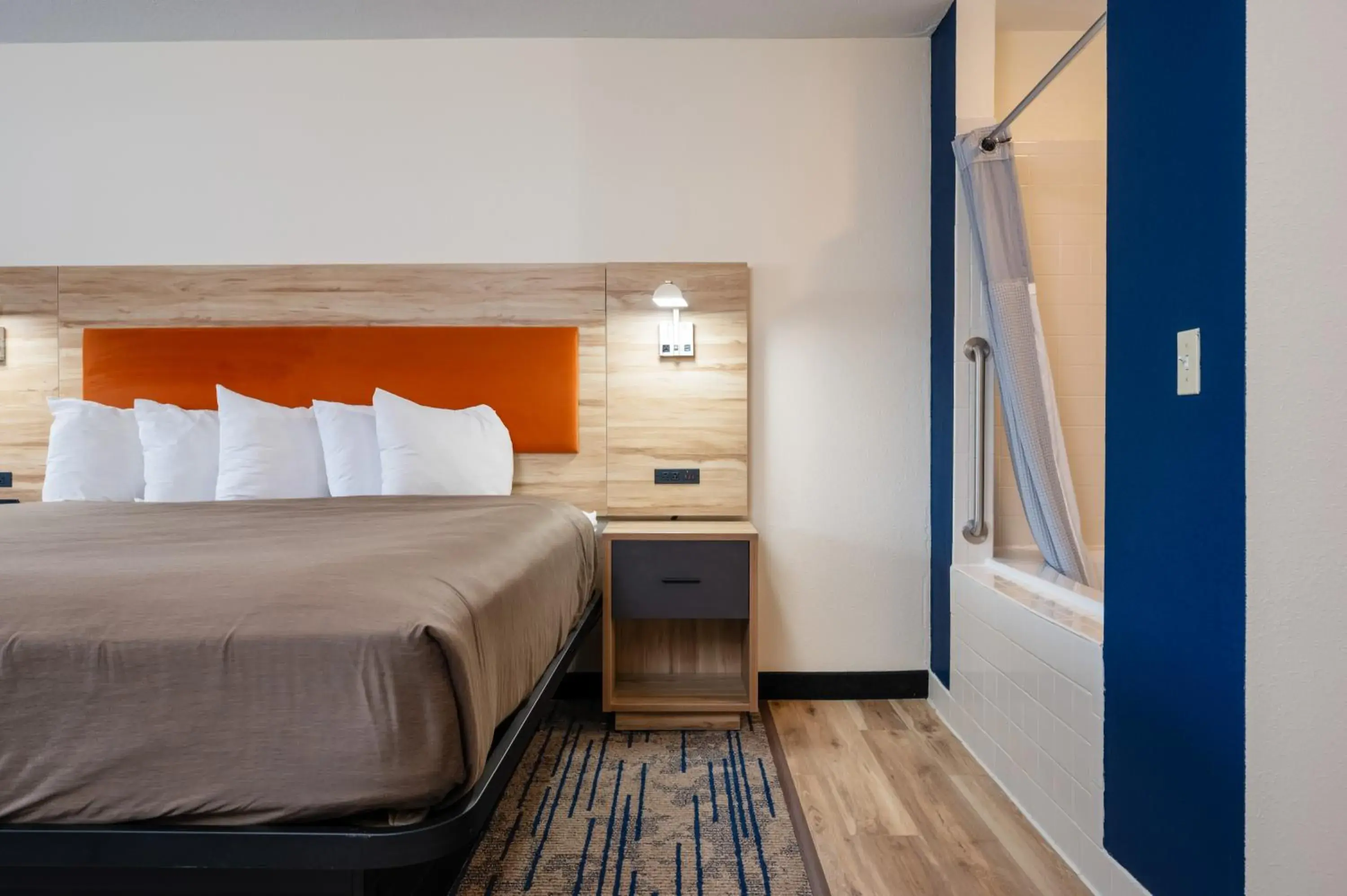 Bed in All Seasons Resort Bed in All Seasons Resort