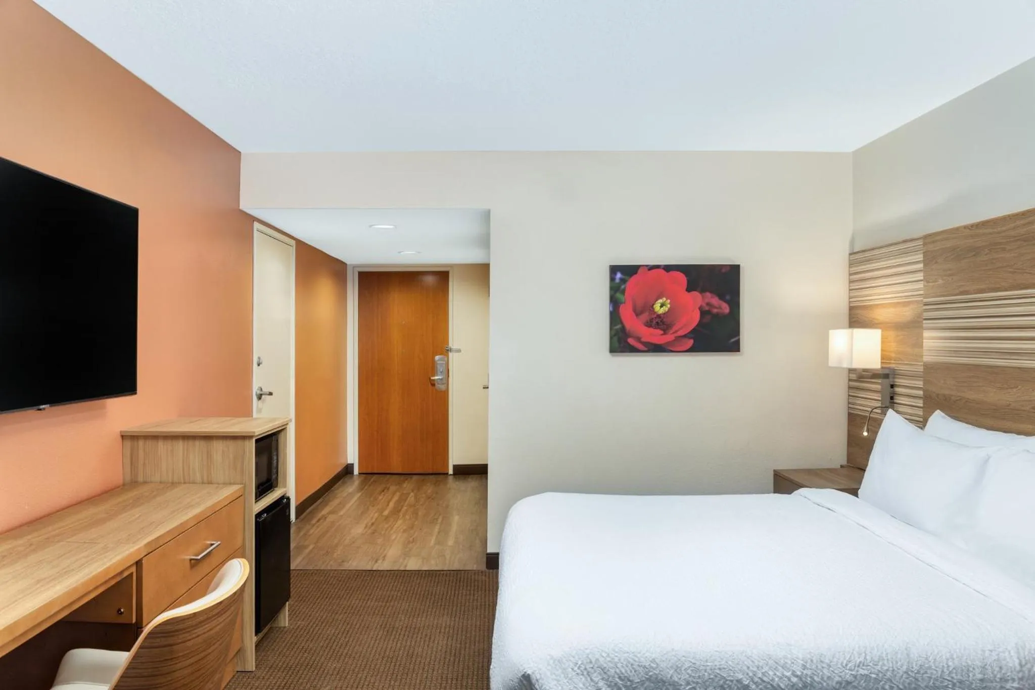 Photo of the whole room in Holiday Inn Resort Mesquite by IHG