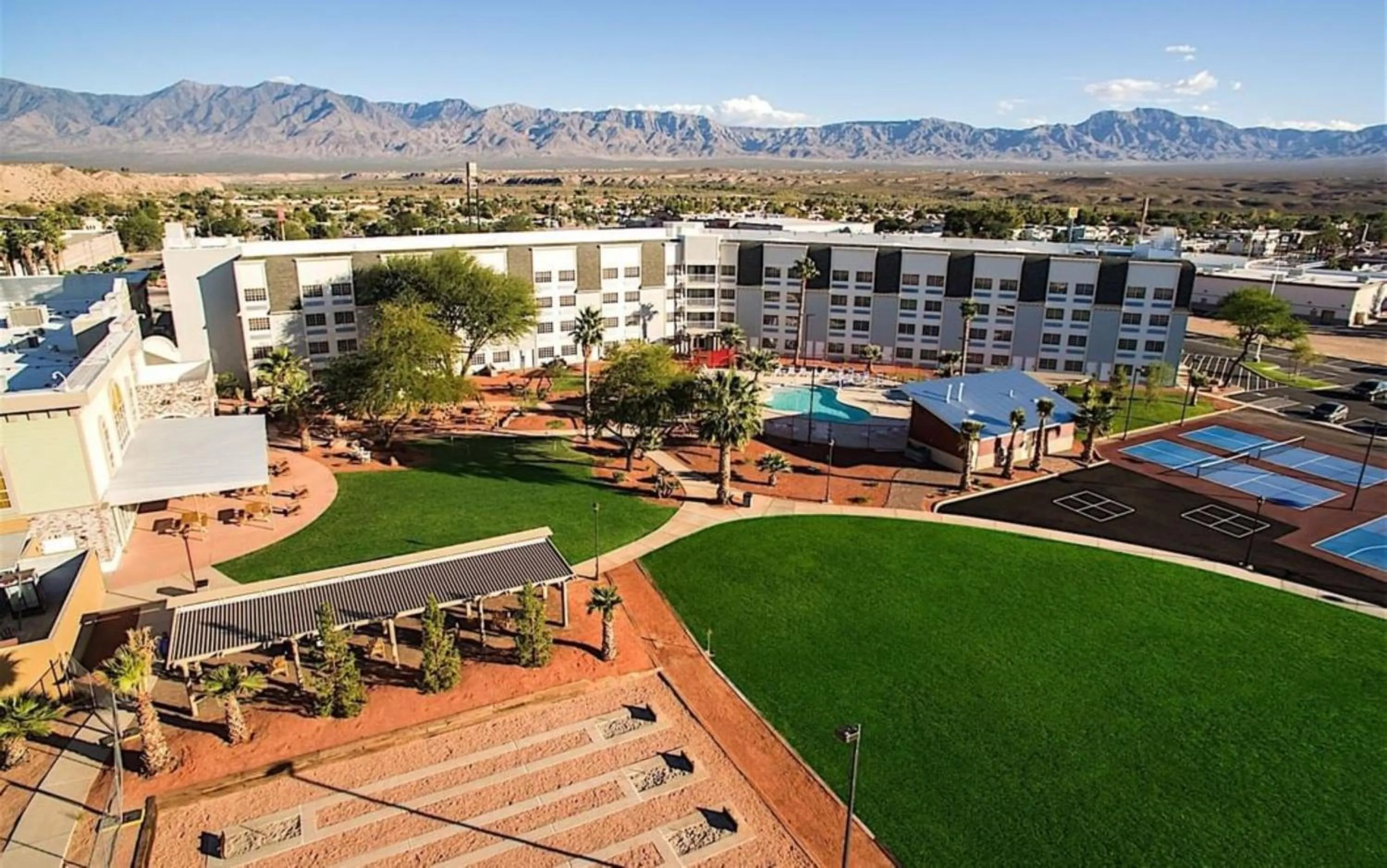 Property building in Holiday Inn Resort Mesquite by IHG