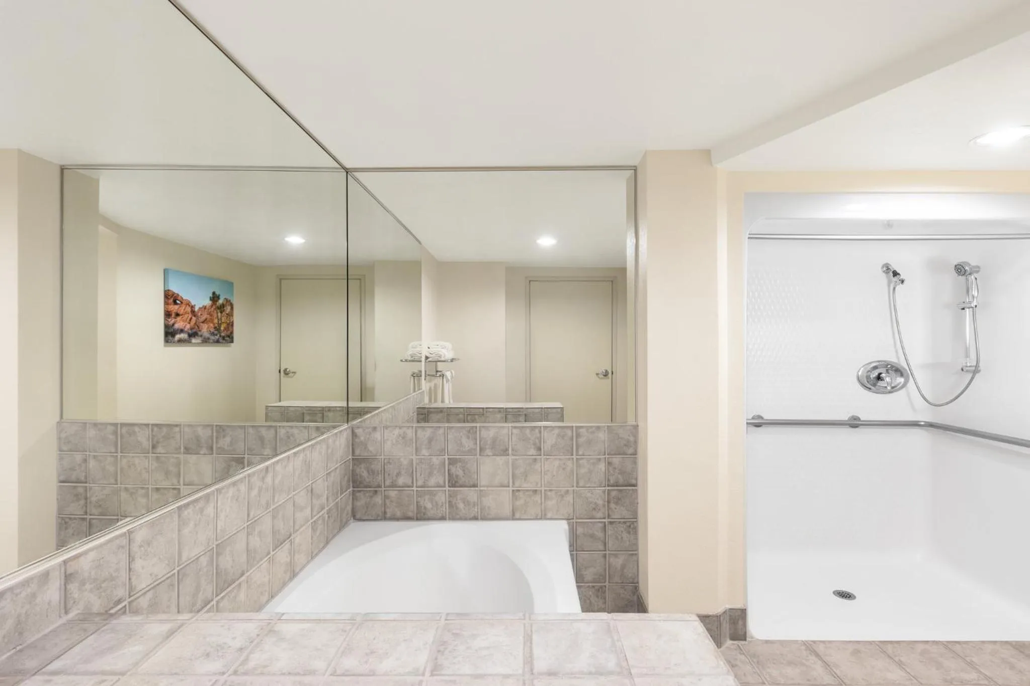 Photo of the whole room in Holiday Inn Resort Mesquite by IHG